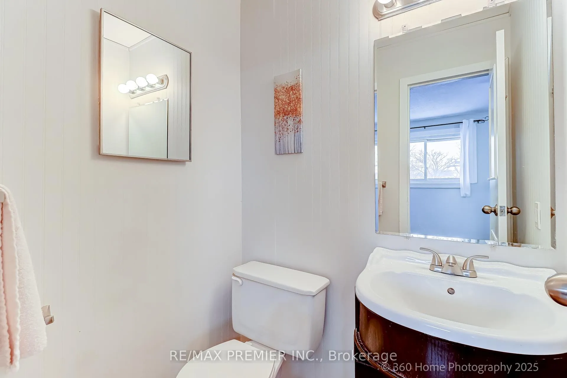 Photo 14 of 765 Hampton Court, Pickering, West Shore — HOMEH