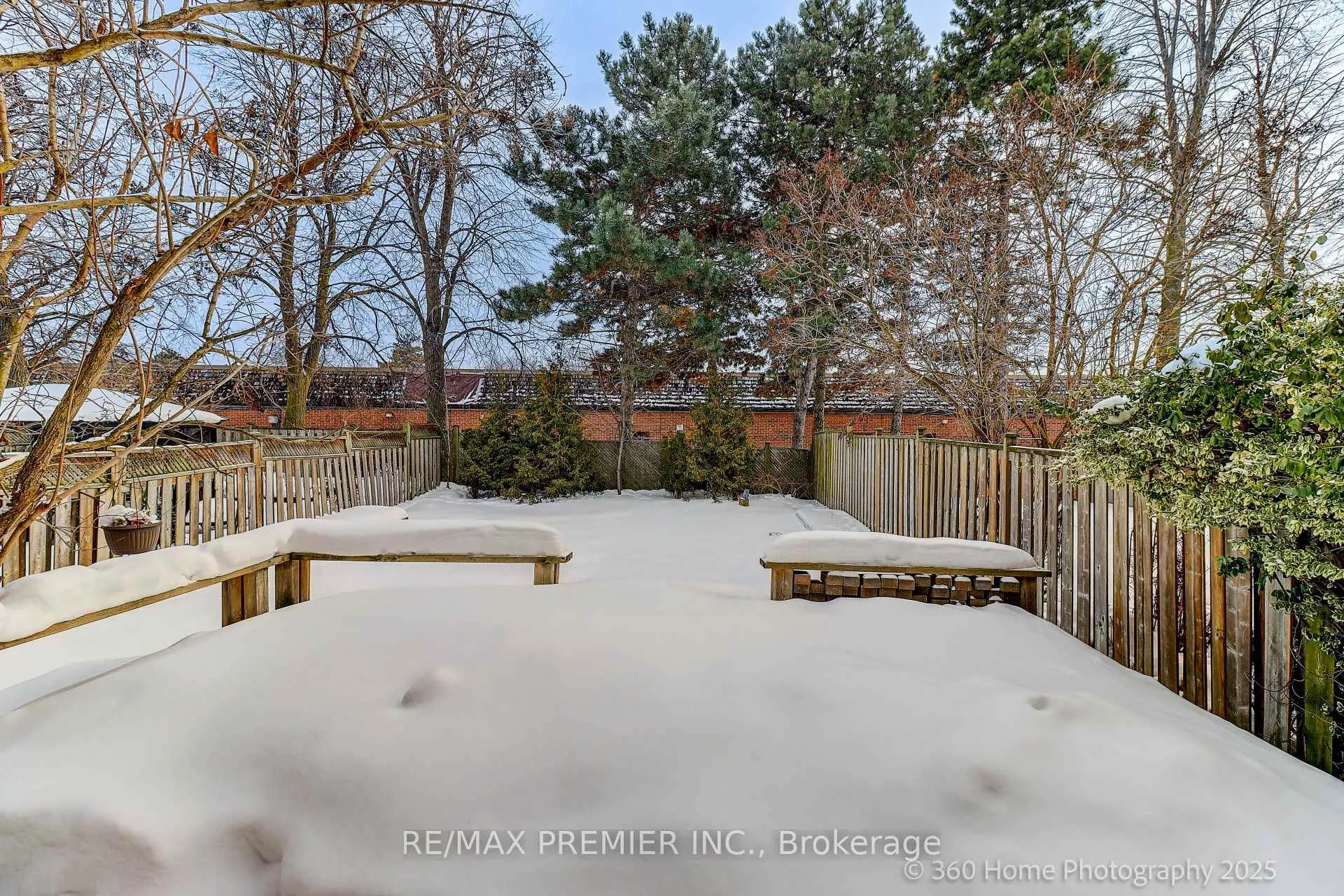 Photo 26 of 765 Hampton Court, Pickering, West Shore — HOMEH