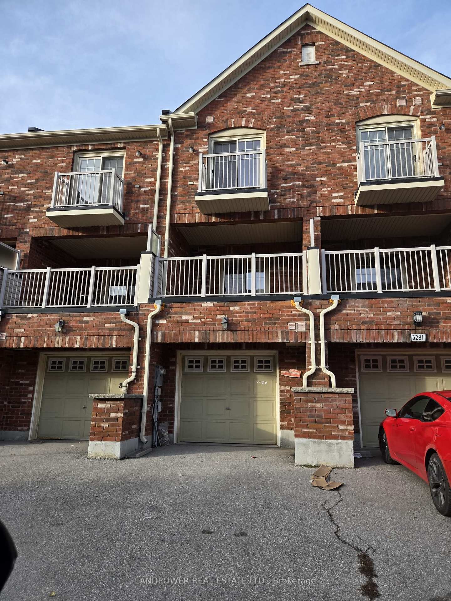 Photo 32 of 5289 Major Mackenzie Drive E, Markham, Berczy — HOMEH