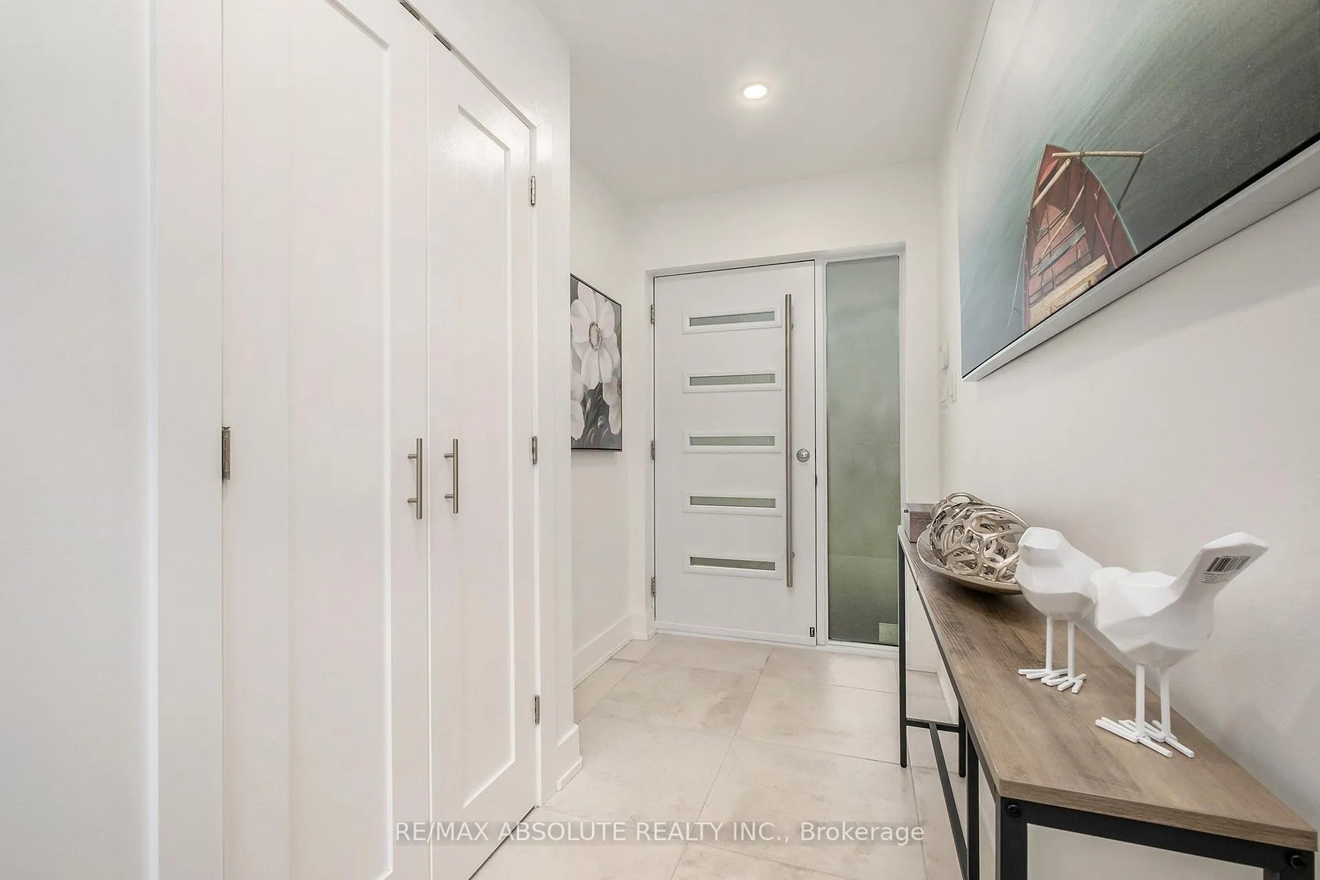 Photo 5 of 160 Begonia Avenue, Ottawa, Applewood Acres — HOMEH