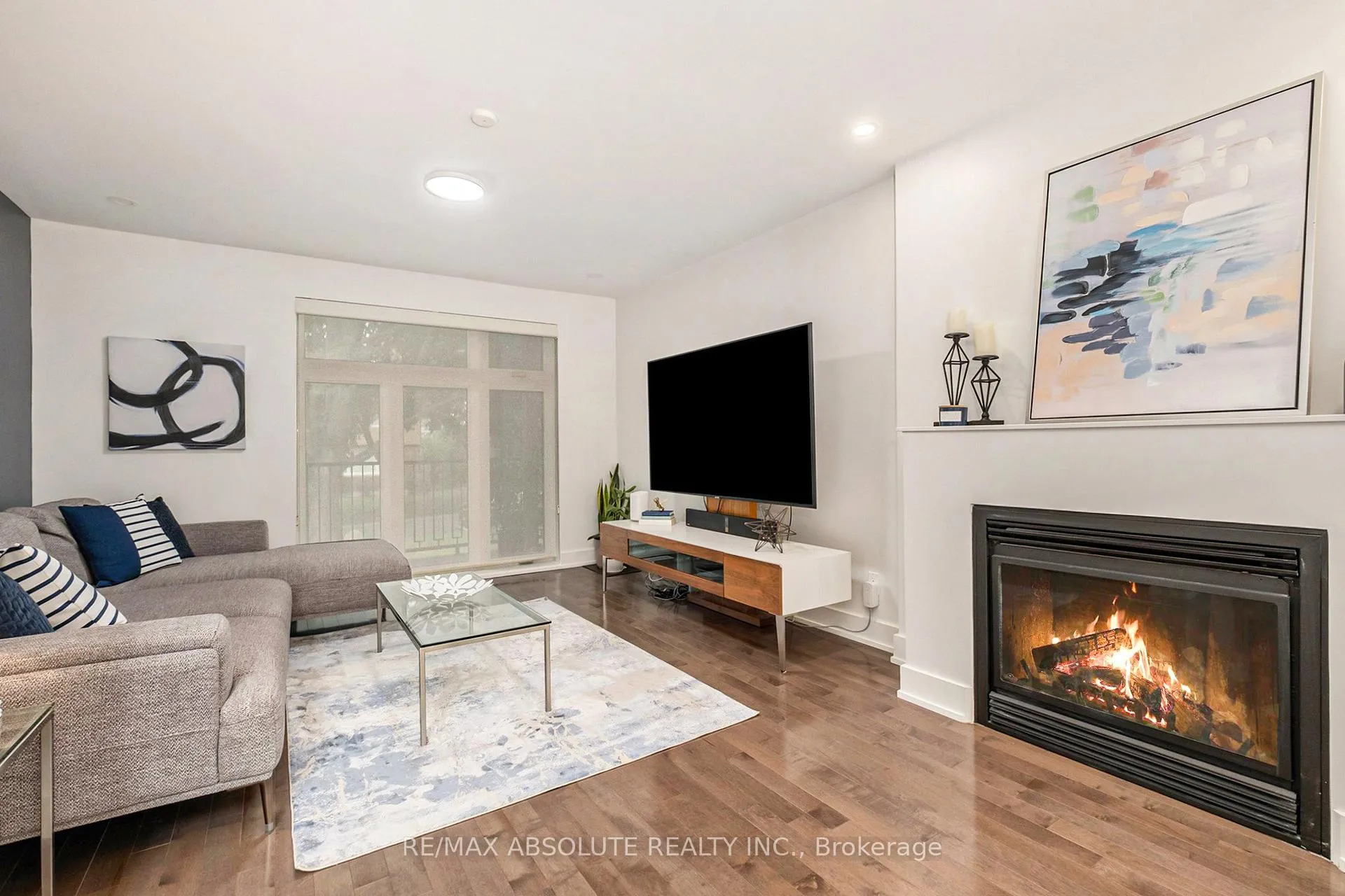 Photo 6 of 160 Begonia Avenue, Ottawa, Applewood Acres — HOMEH
