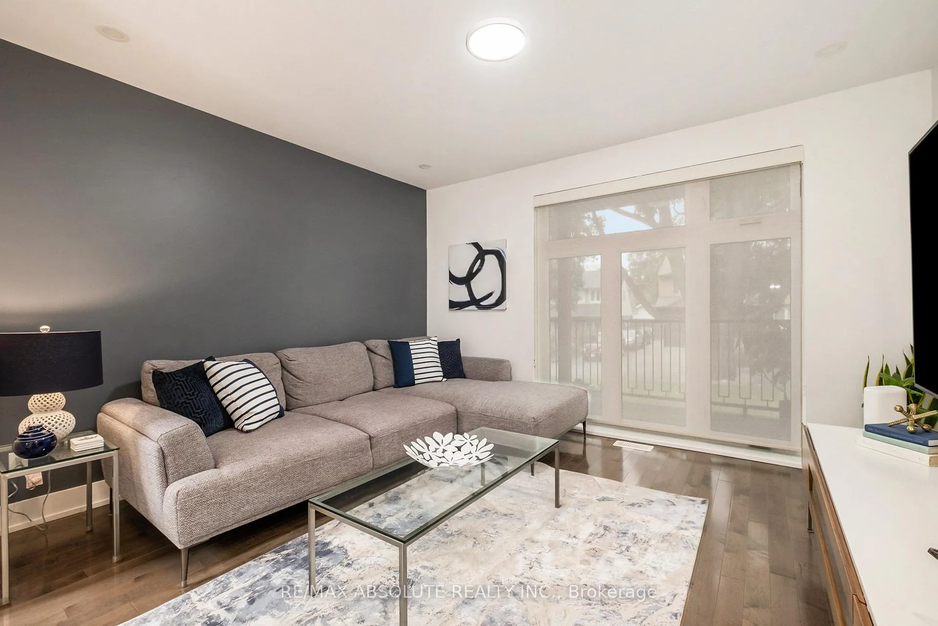 Photo 7 of 160 Begonia Avenue, Ottawa, Applewood Acres — HOMEH