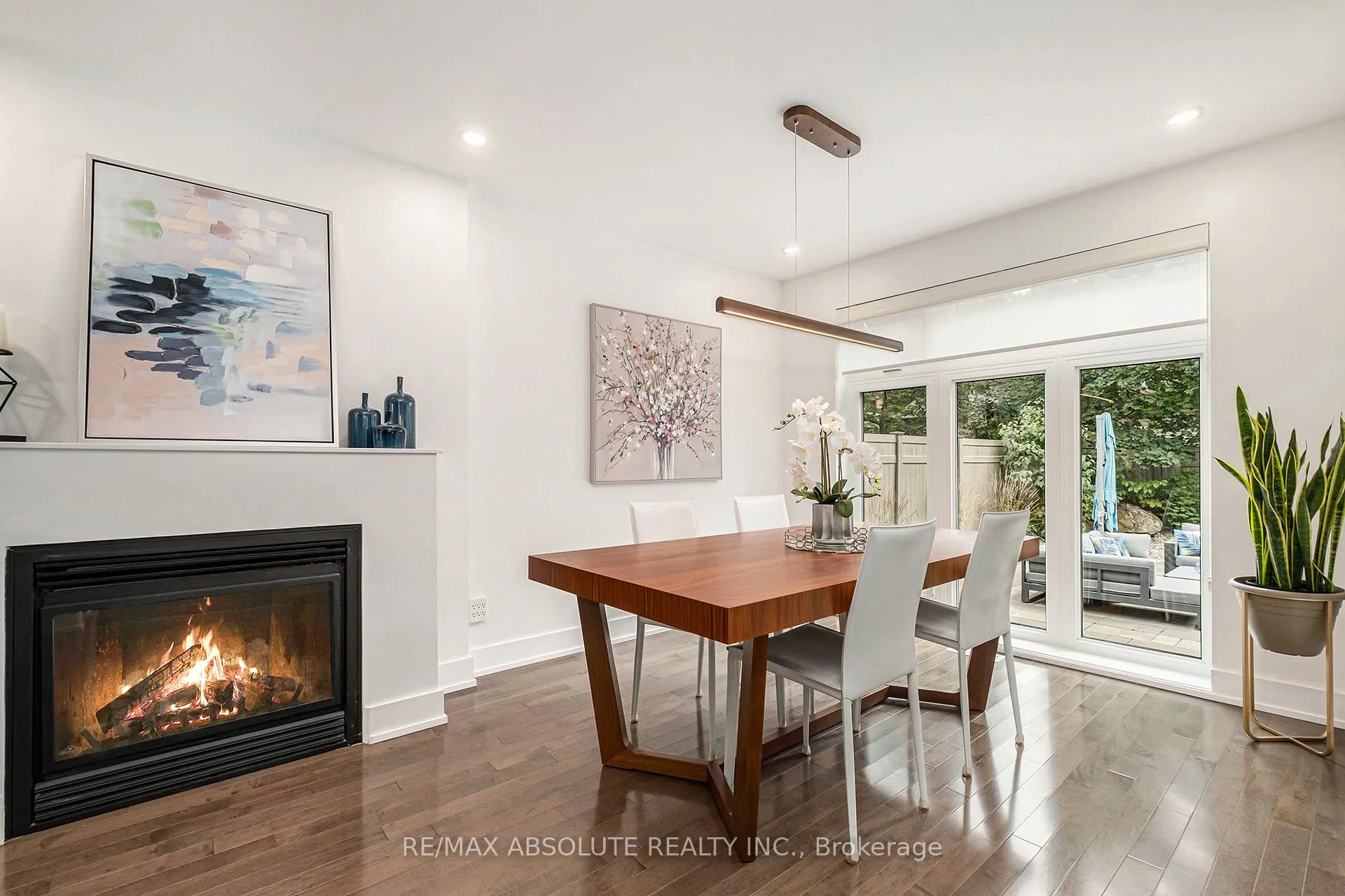 Photo 9 of 160 Begonia Avenue, Ottawa, Applewood Acres — HOMEH