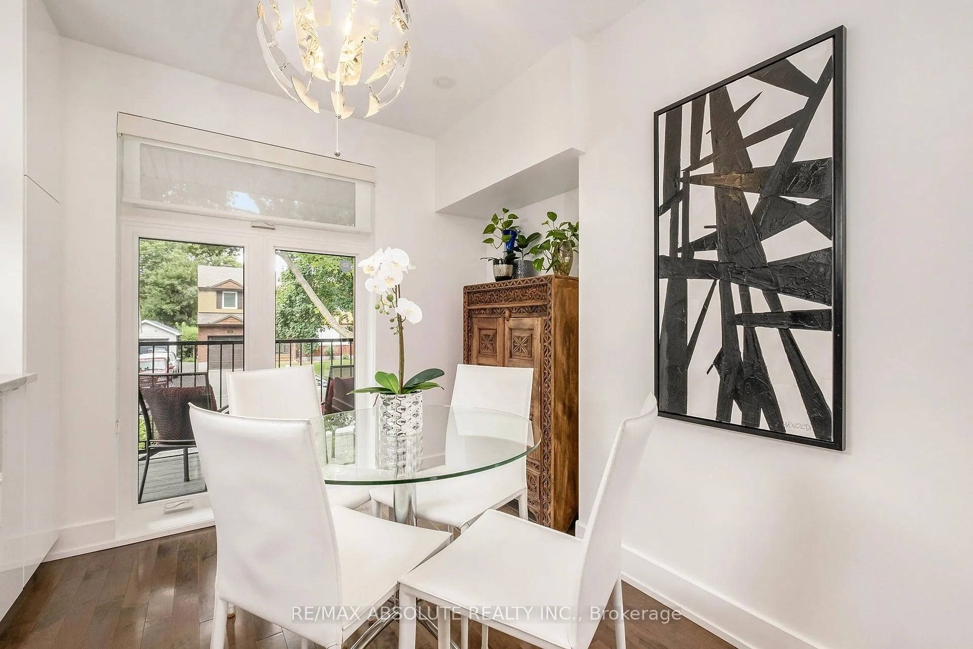 Photo 14 of 160 Begonia Avenue, Ottawa, Applewood Acres — HOMEH