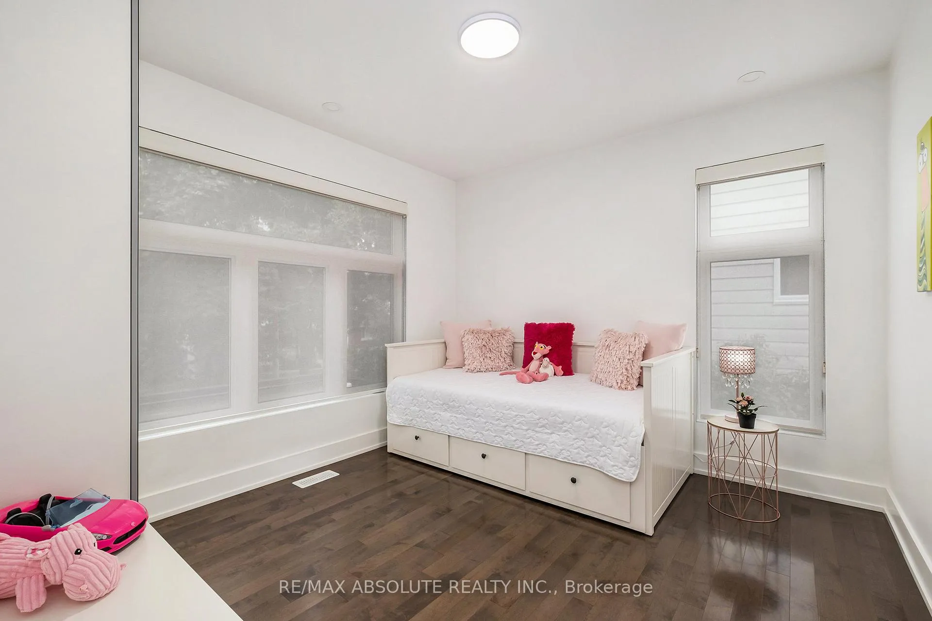Photo 19 of 160 Begonia Avenue, Ottawa, Applewood Acres — HOMEH
