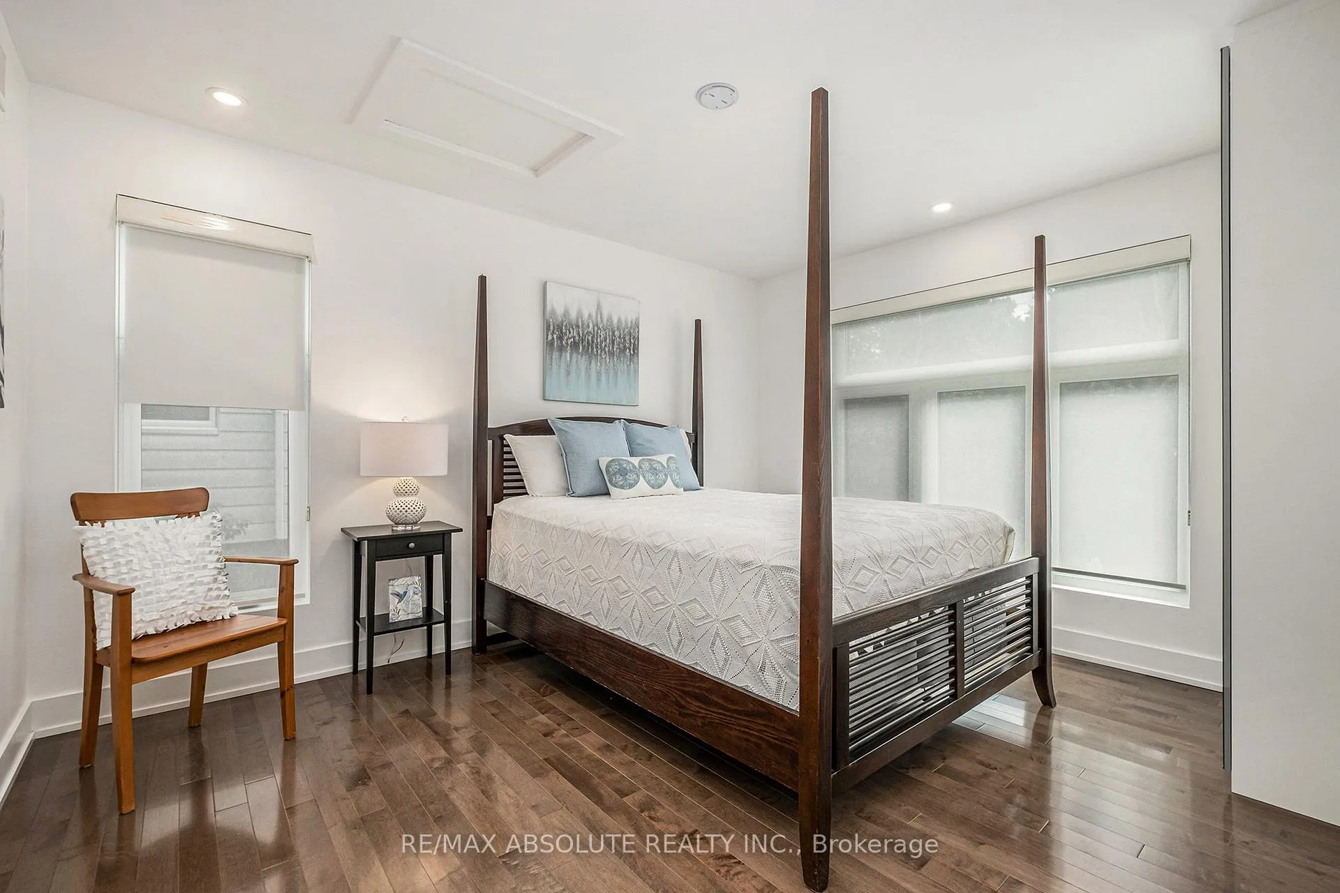 Photo 20 of 160 Begonia Avenue, Ottawa, Applewood Acres — HOMEH