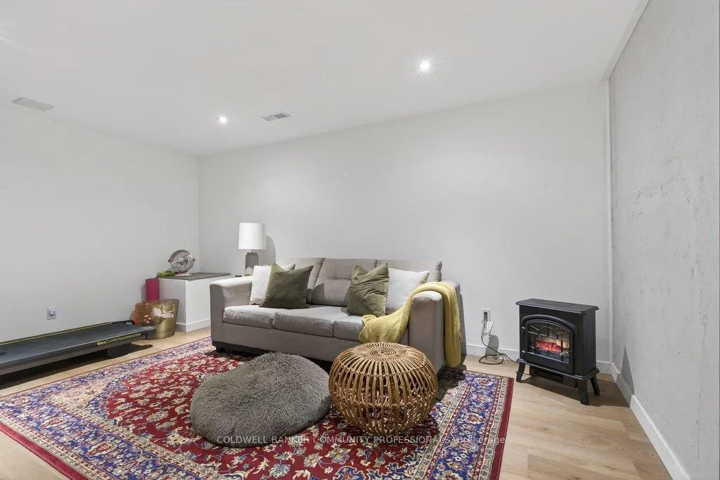 Photo 41 of 494 Upper Wentworth Street, Hamilton, Inch Park — HOMEH