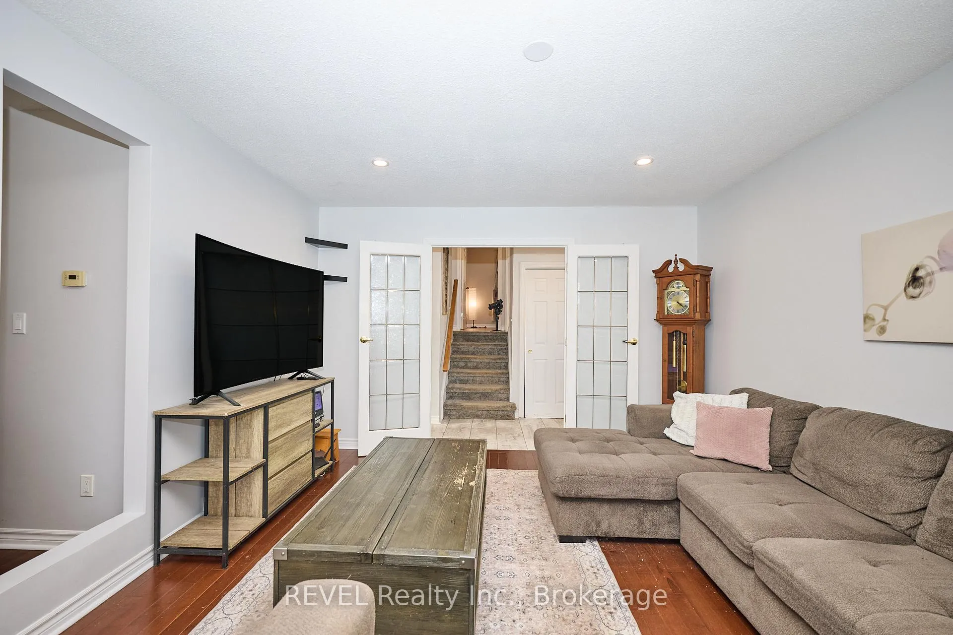 Photo 7 of 2989 Loyalist Avenue, Niagara Falls, Church's Lane — HOMEH