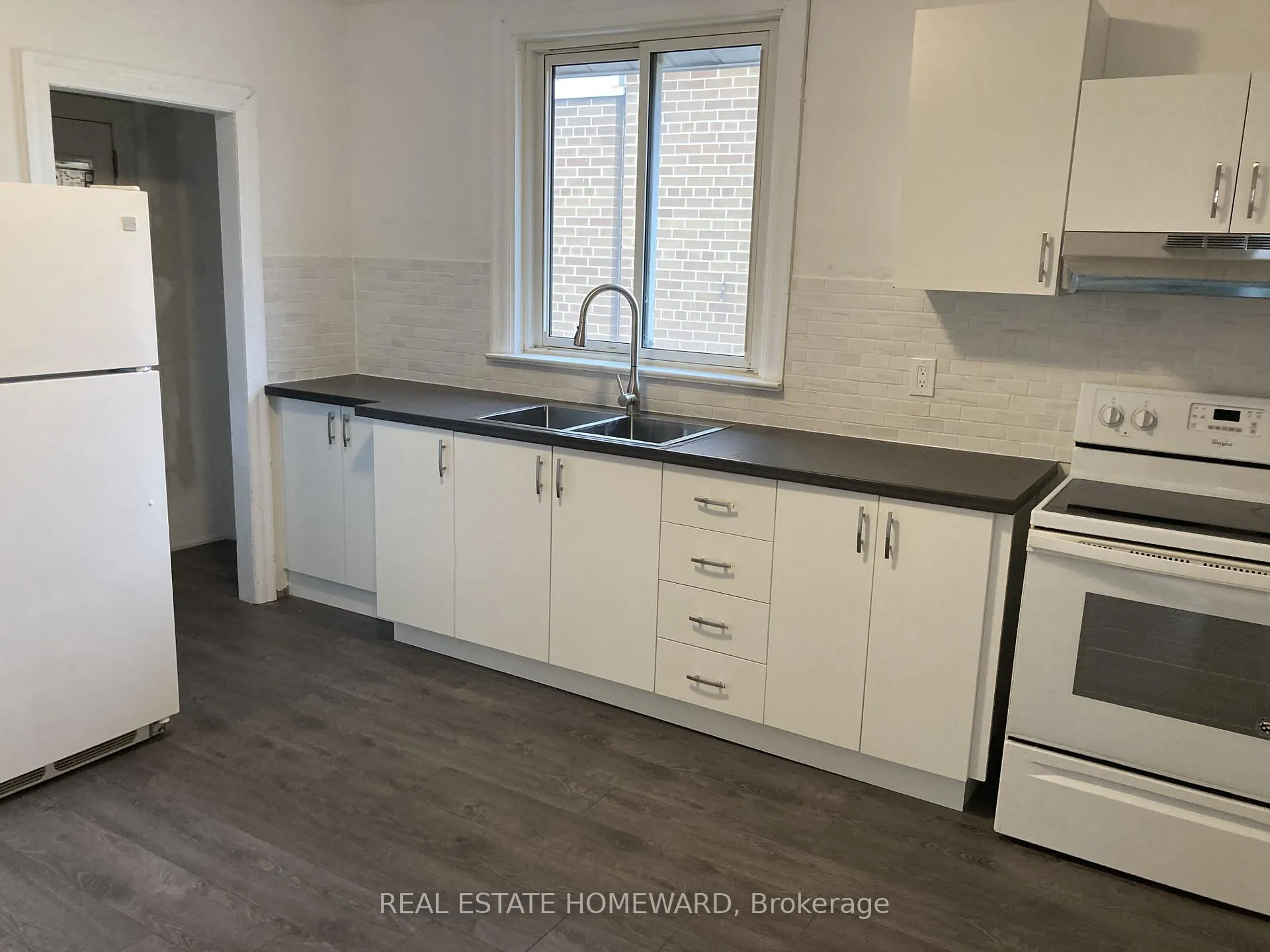 Photo 7 of 322 Cosburn Avenue, Toronto, East York — HOMEH