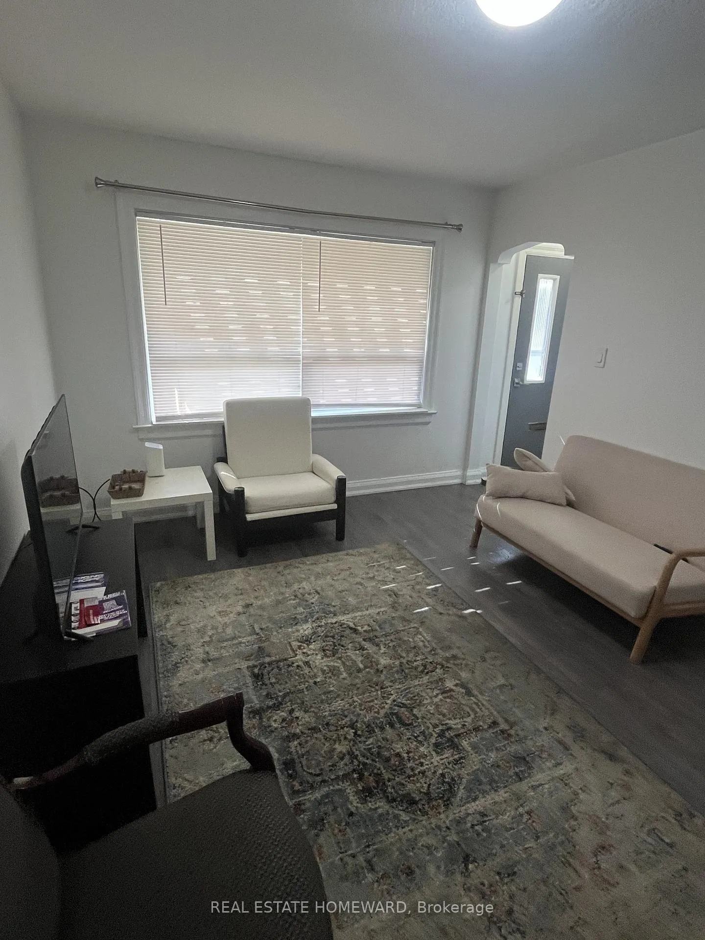 Photo 8 of 322 Cosburn Avenue, Toronto, East York — HOMEH