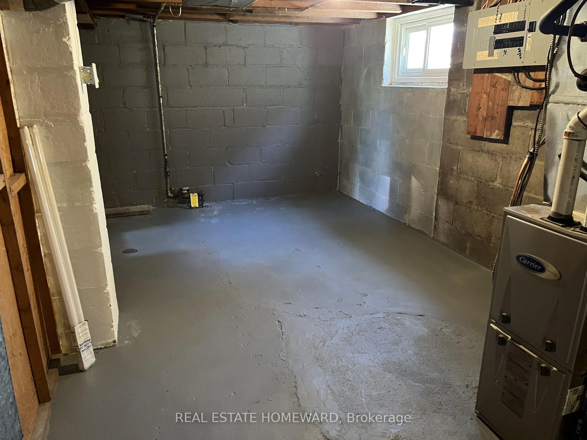 Photo 17 of 322 Cosburn Avenue, Toronto, East York — HOMEH