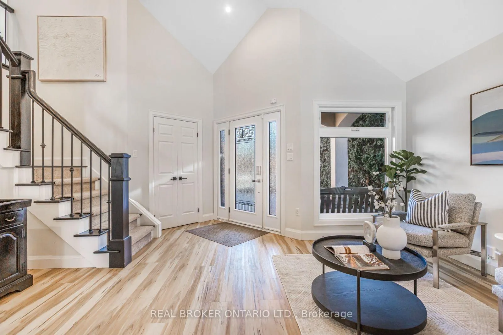 Photo 5 of 104 Seaton Place Drive, Hamilton, Stoney Creek — HOMEH