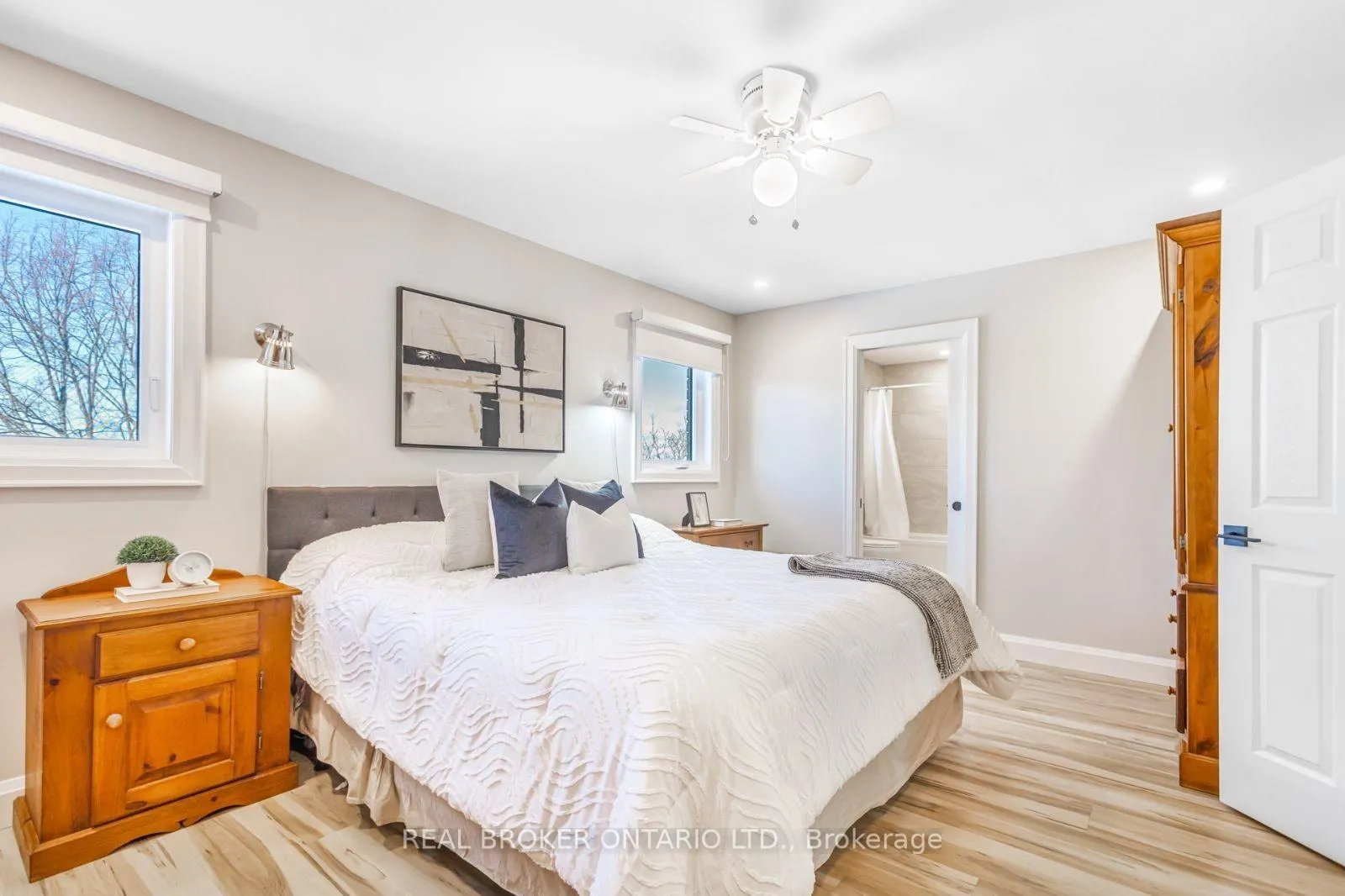 Photo 18 of 104 Seaton Place Drive, Hamilton, Stoney Creek — HOMEH