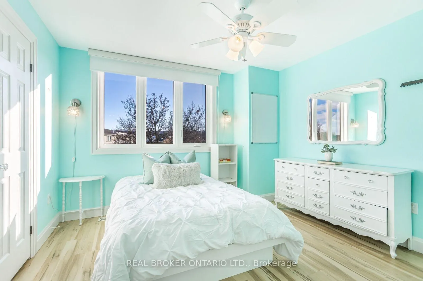 Photo 23 of 104 Seaton Place Drive, Hamilton, Stoney Creek — HOMEH