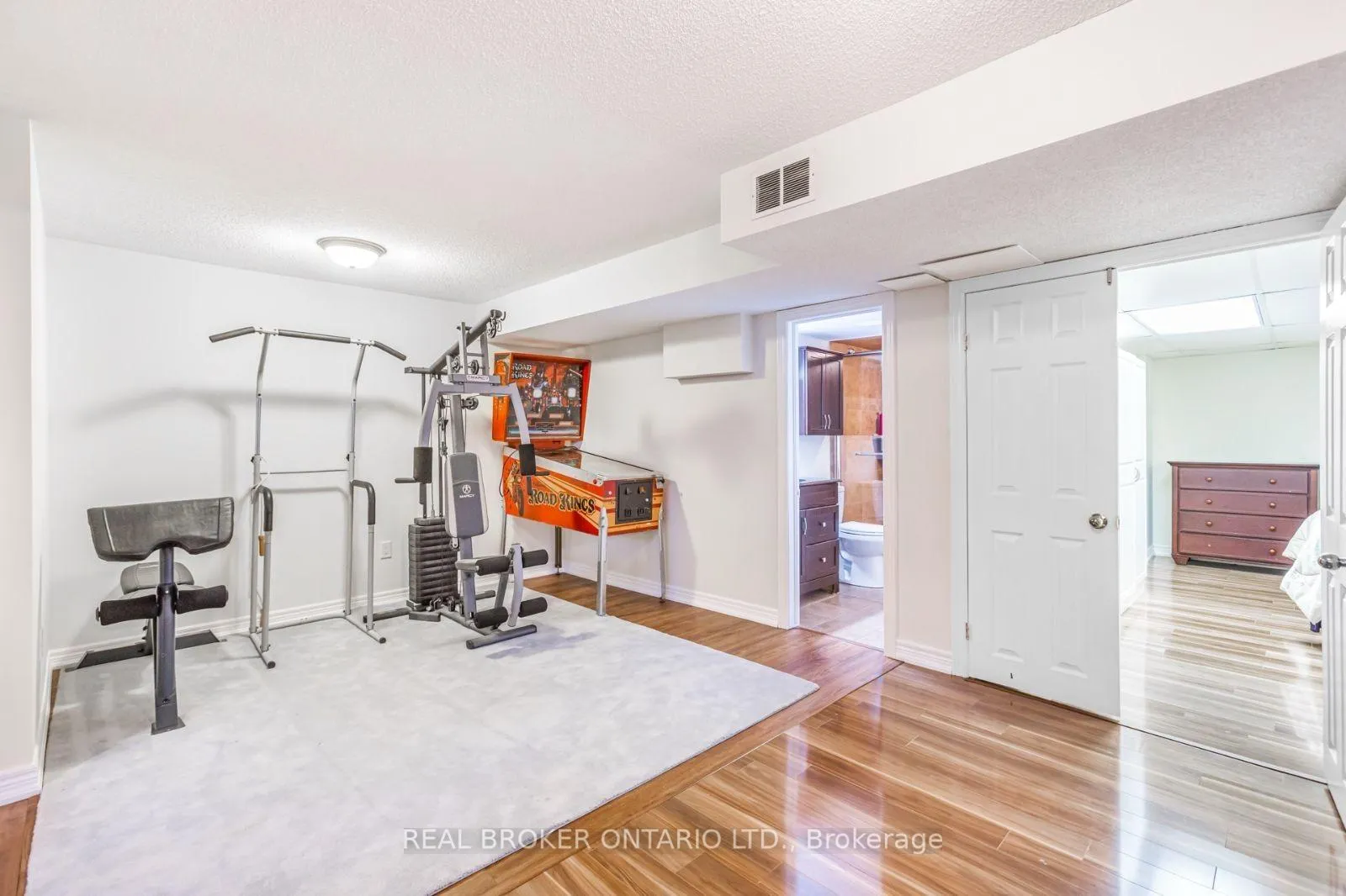 Photo 27 of 104 Seaton Place Drive, Hamilton, Stoney Creek — HOMEH