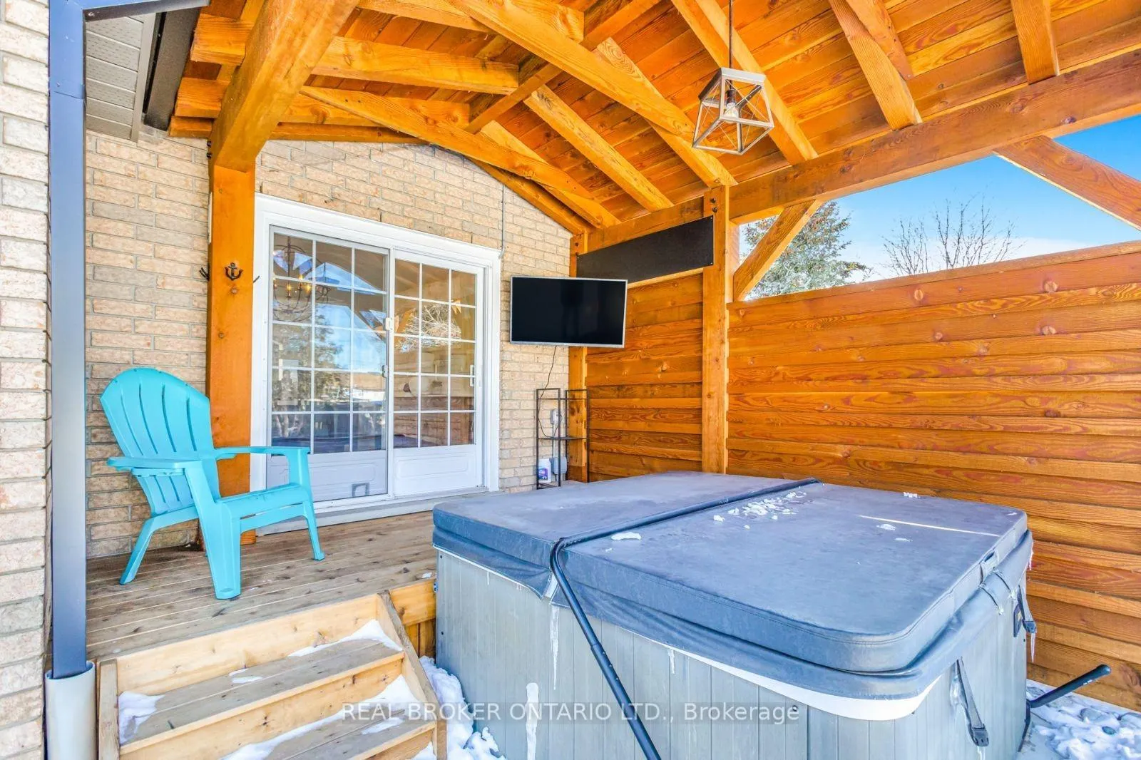 Photo 32 of 104 Seaton Place Drive, Hamilton, Stoney Creek — HOMEH