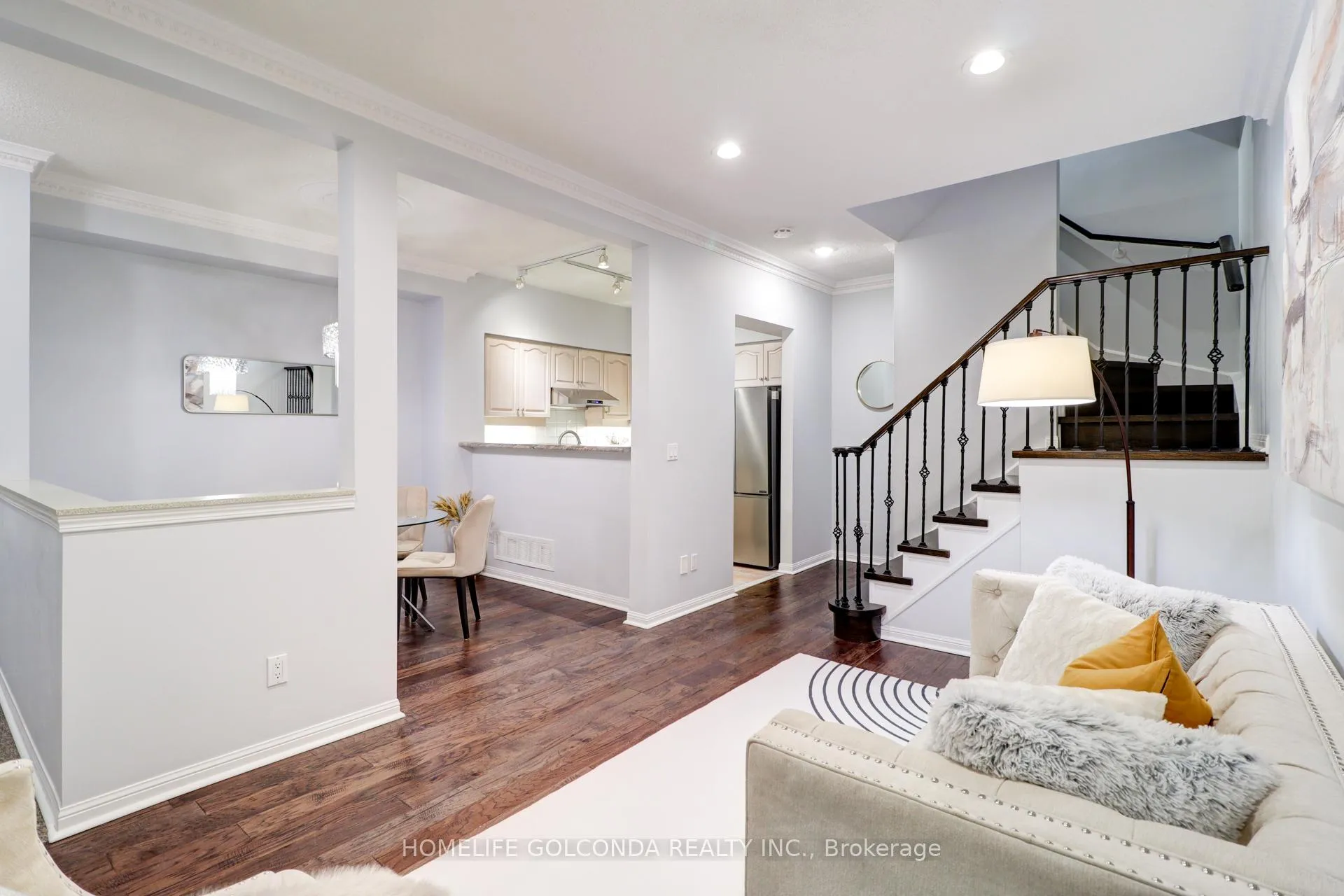 Photo 4 of Unit 3A, 4 Cox Boulevard, Markham, Unionville — HOMEH