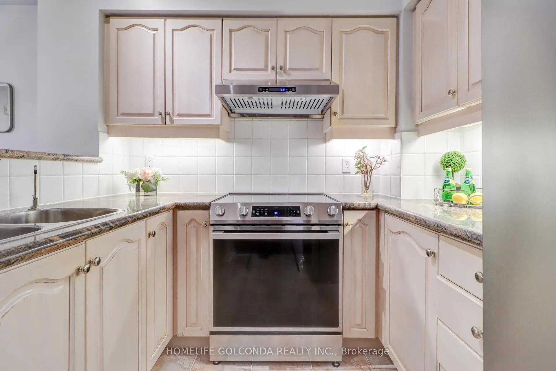 Photo 9 of Unit 3A, 4 Cox Boulevard, Markham, Unionville — HOMEH