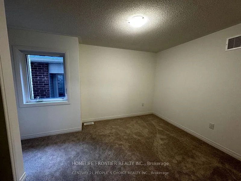 Photo 7 of Unit Upper, 33 Shepherd Drive, Barrie, Rural Barrie Southeast — HOMEH
