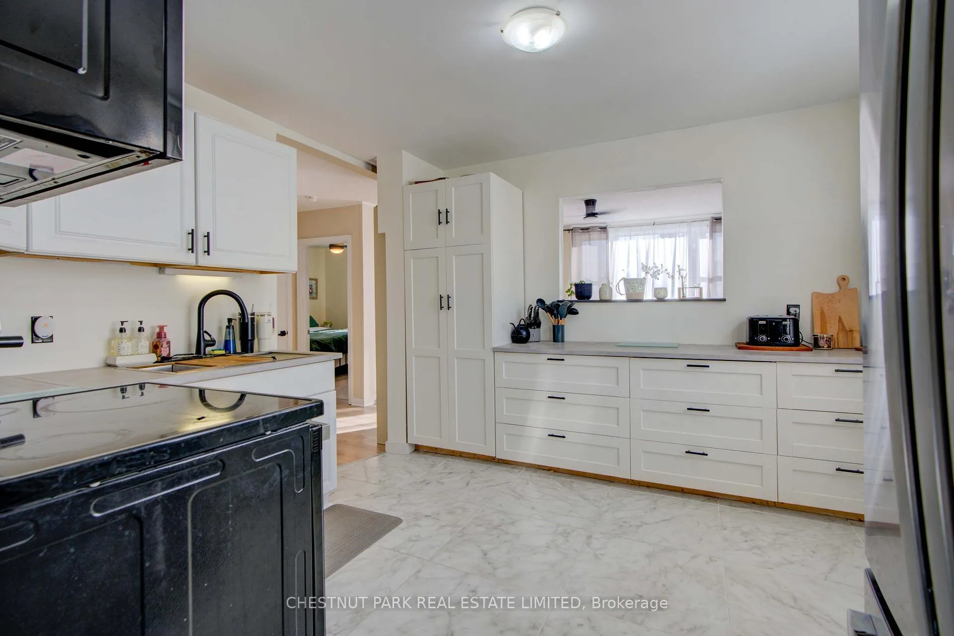 Photo 7 of 110 Karl Street, Belleville, Belleville Ward — HOMEH