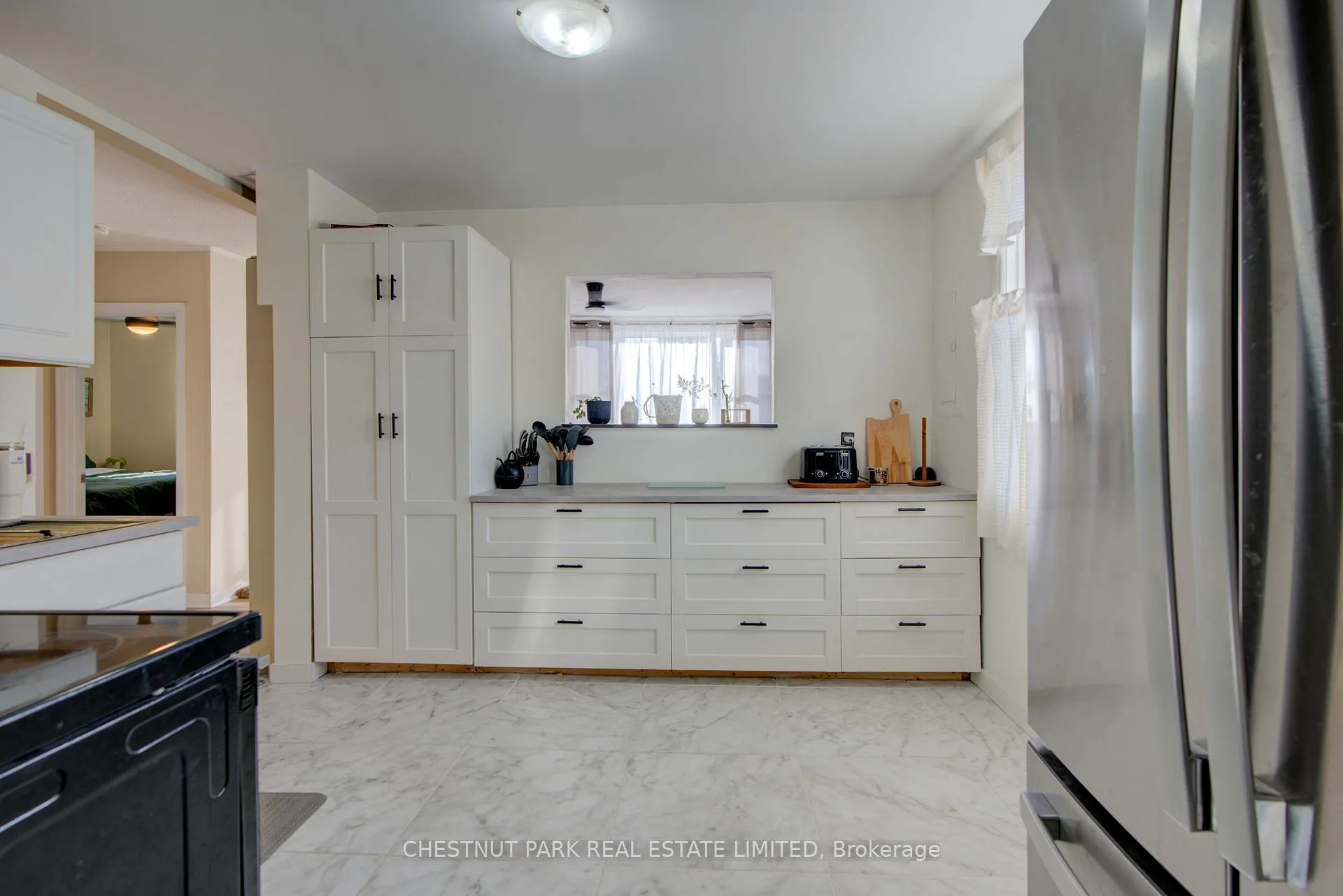 Photo 8 of 110 Karl Street, Belleville, Belleville Ward — HOMEH
