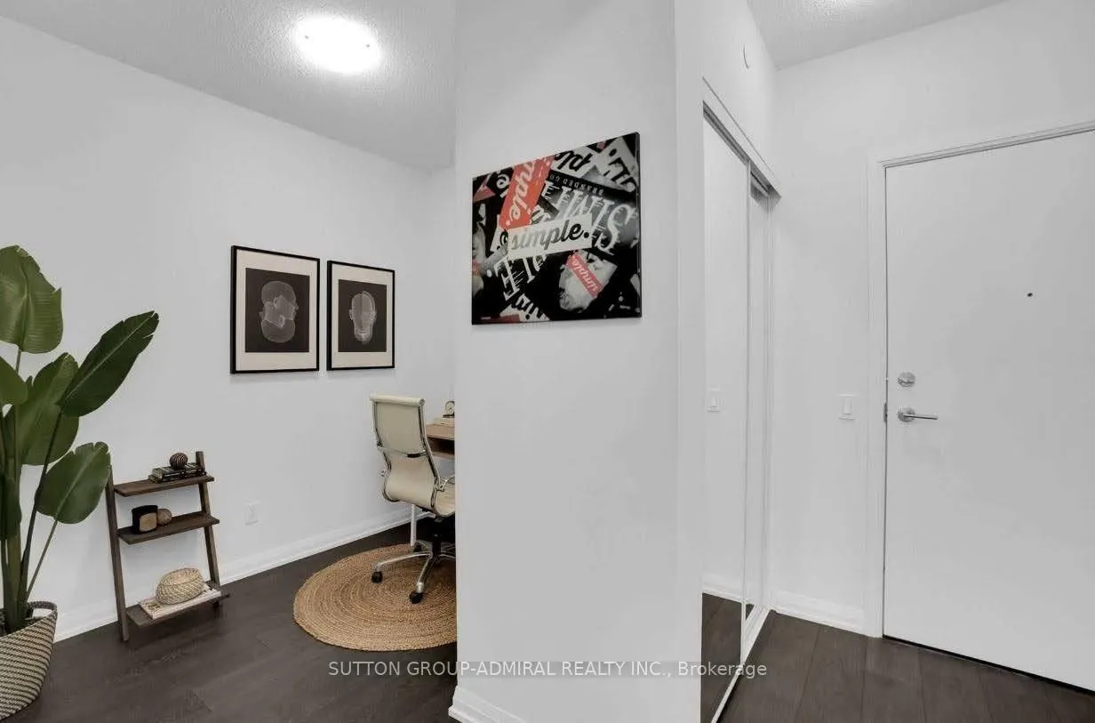 Photo 7 of Unit 2517, 7895 Jane Street, Vaughan, Concord — HOMEH