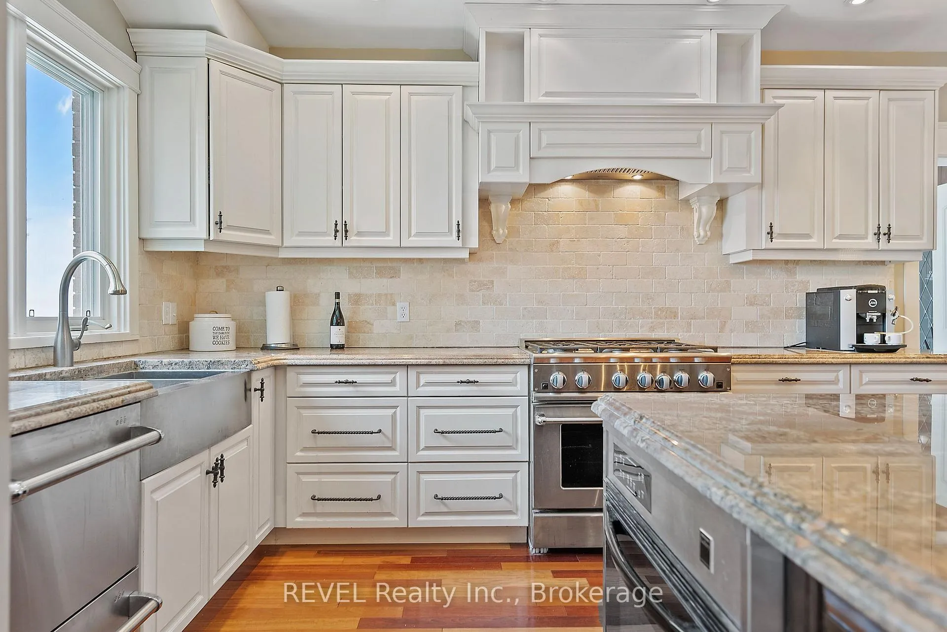 Photo 15 of 35 Clearview Heights, St. Catharines, Burleigh Hill — HOMEH