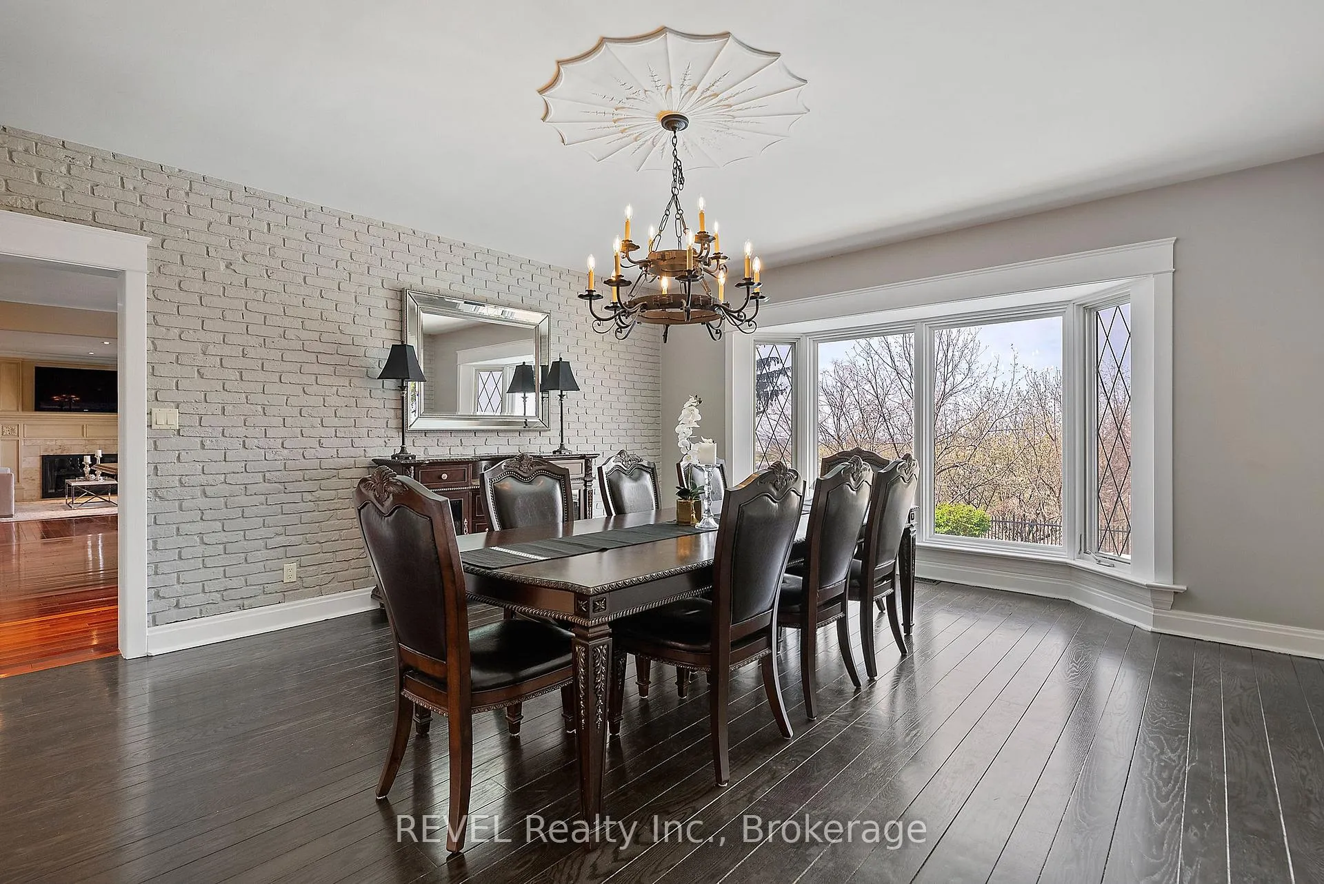 Photo 18 of 35 Clearview Heights, St. Catharines, Burleigh Hill — HOMEH
