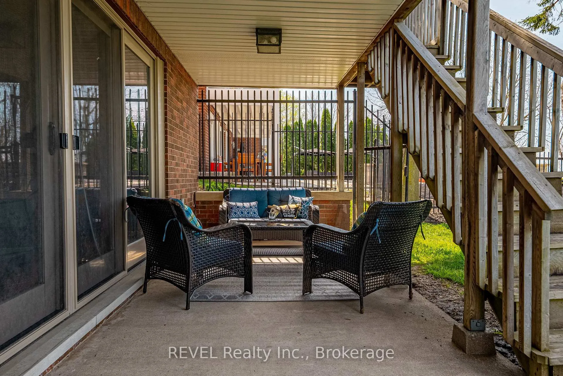 Photo 38 of 35 Clearview Heights, St. Catharines, Burleigh Hill — HOMEH