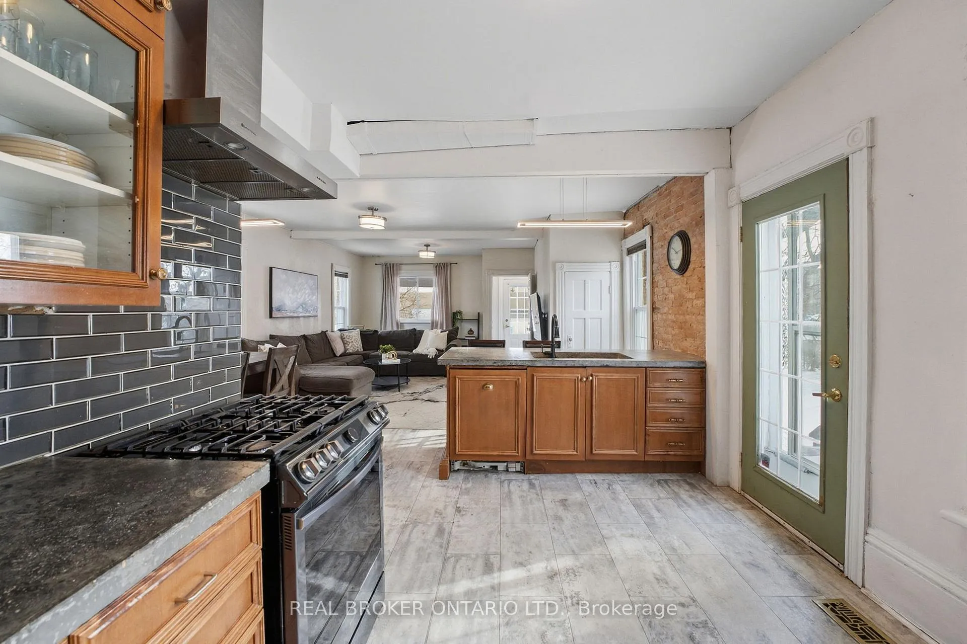 Photo 12 of 58 Queen Street N, Norfolk, Simcoe — HOMEH