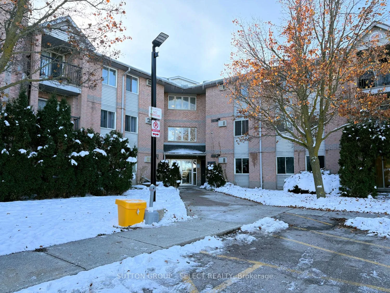 Front of Unit 109, 2230 Trafalgar Street