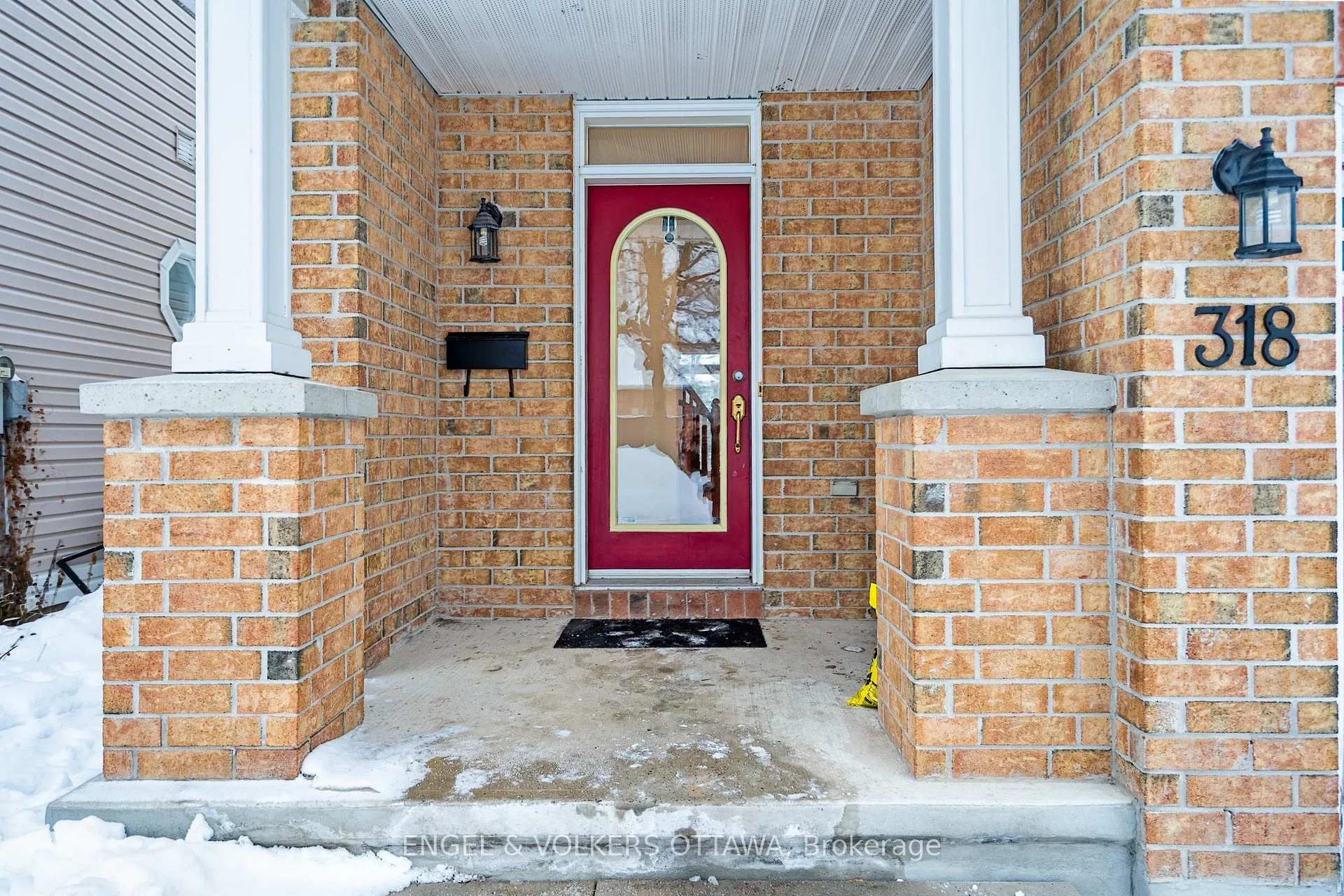 Photo 3 of 318 Parkin Circle, Ottawa, Blossom Park/Kemp Park/Findlay Creek — HOMEH