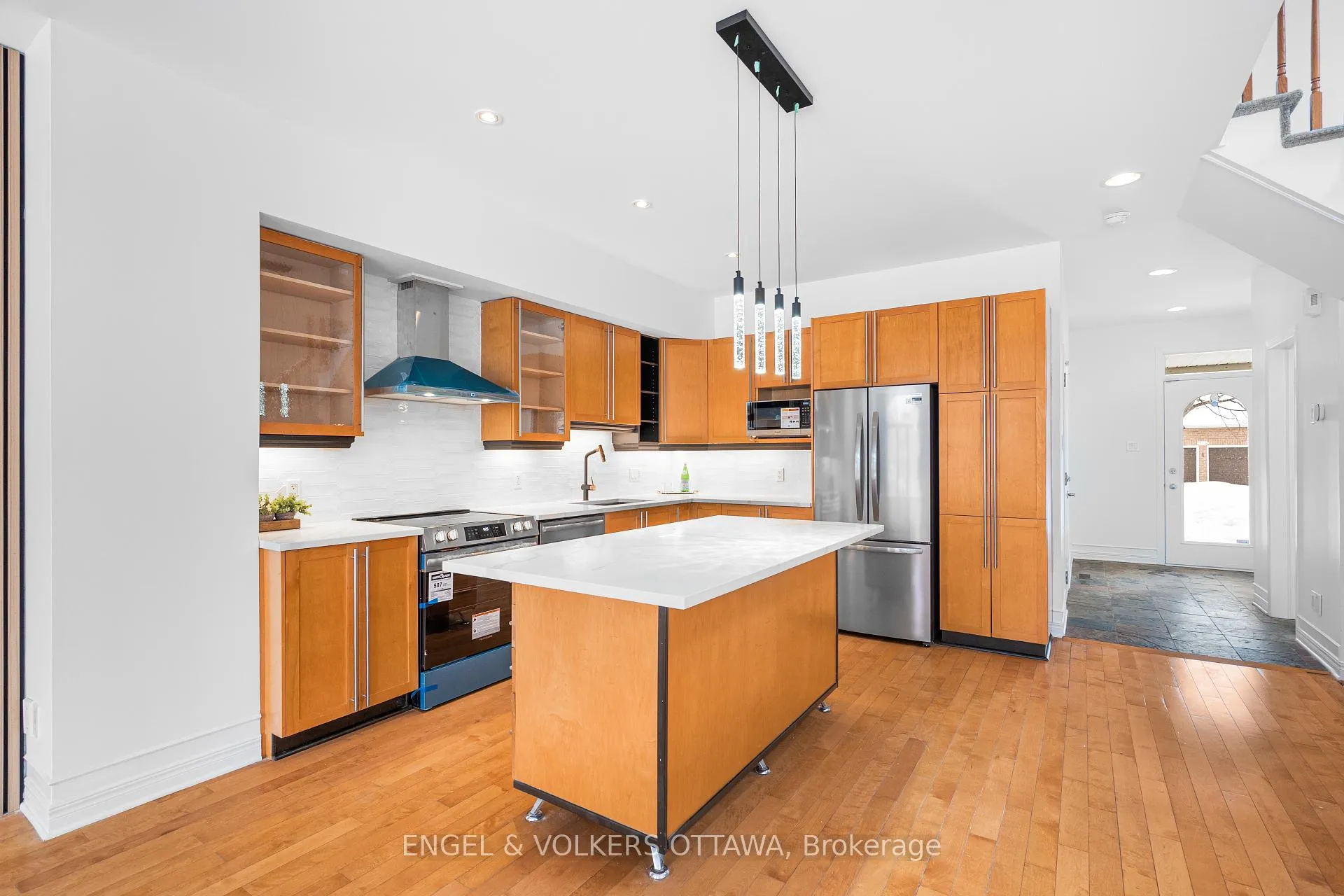 Photo 14 of 318 Parkin Circle, Ottawa, Blossom Park/Kemp Park/Findlay Creek — HOMEH