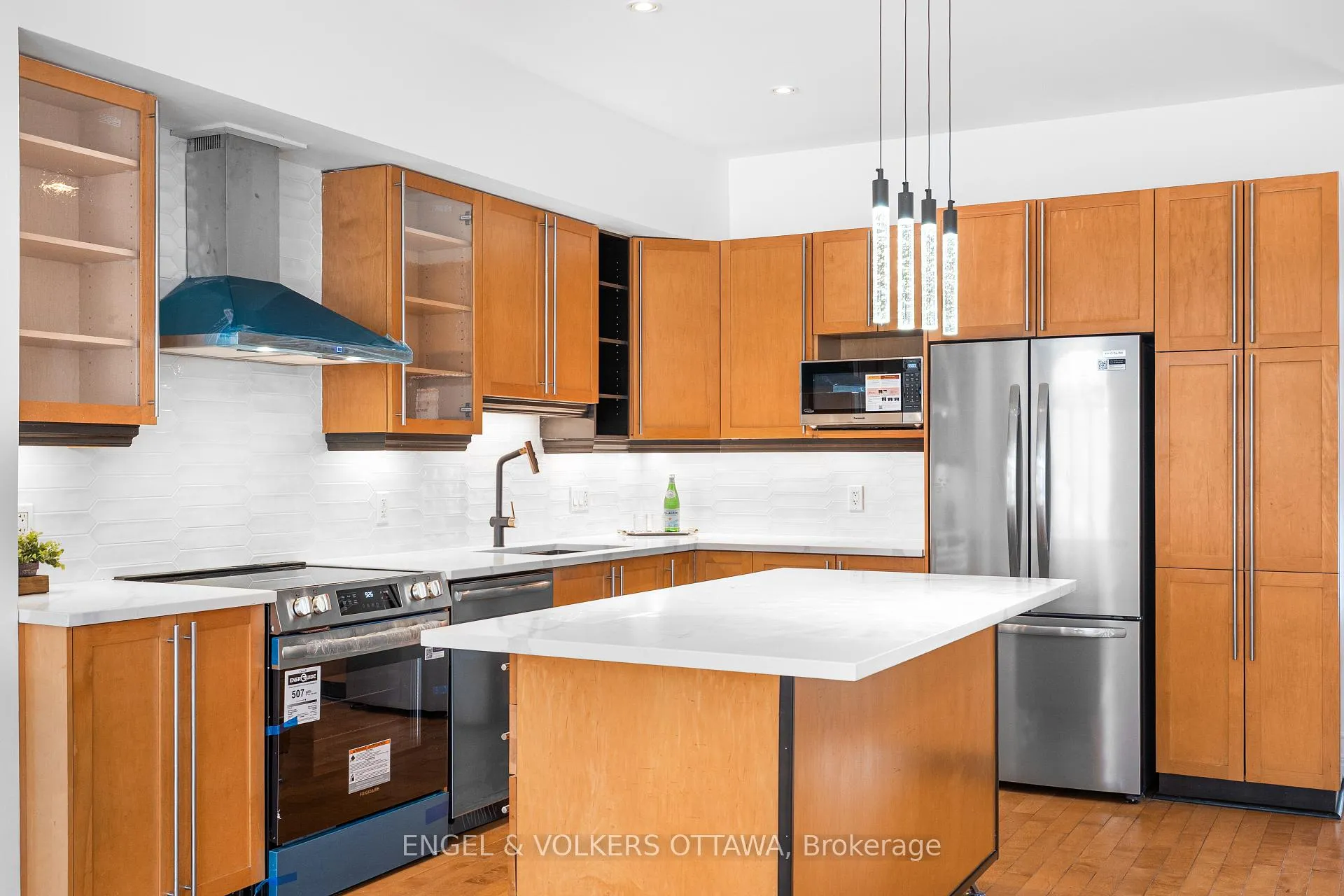 Photo 15 of 318 Parkin Circle, Ottawa, Blossom Park/Kemp Park/Findlay Creek — HOMEH