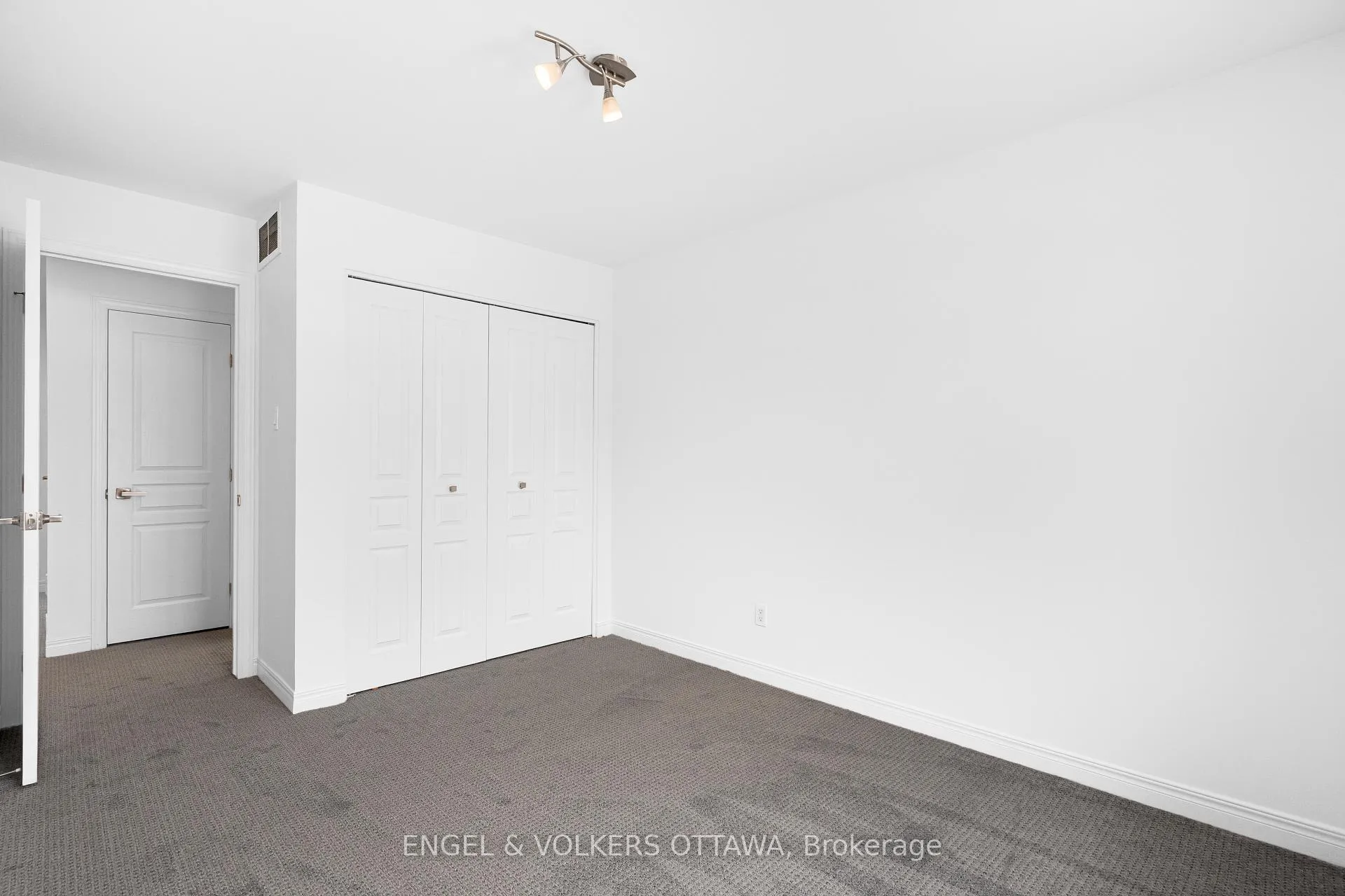 Photo 37 of 318 Parkin Circle, Ottawa, Blossom Park/Kemp Park/Findlay Creek — HOMEH
