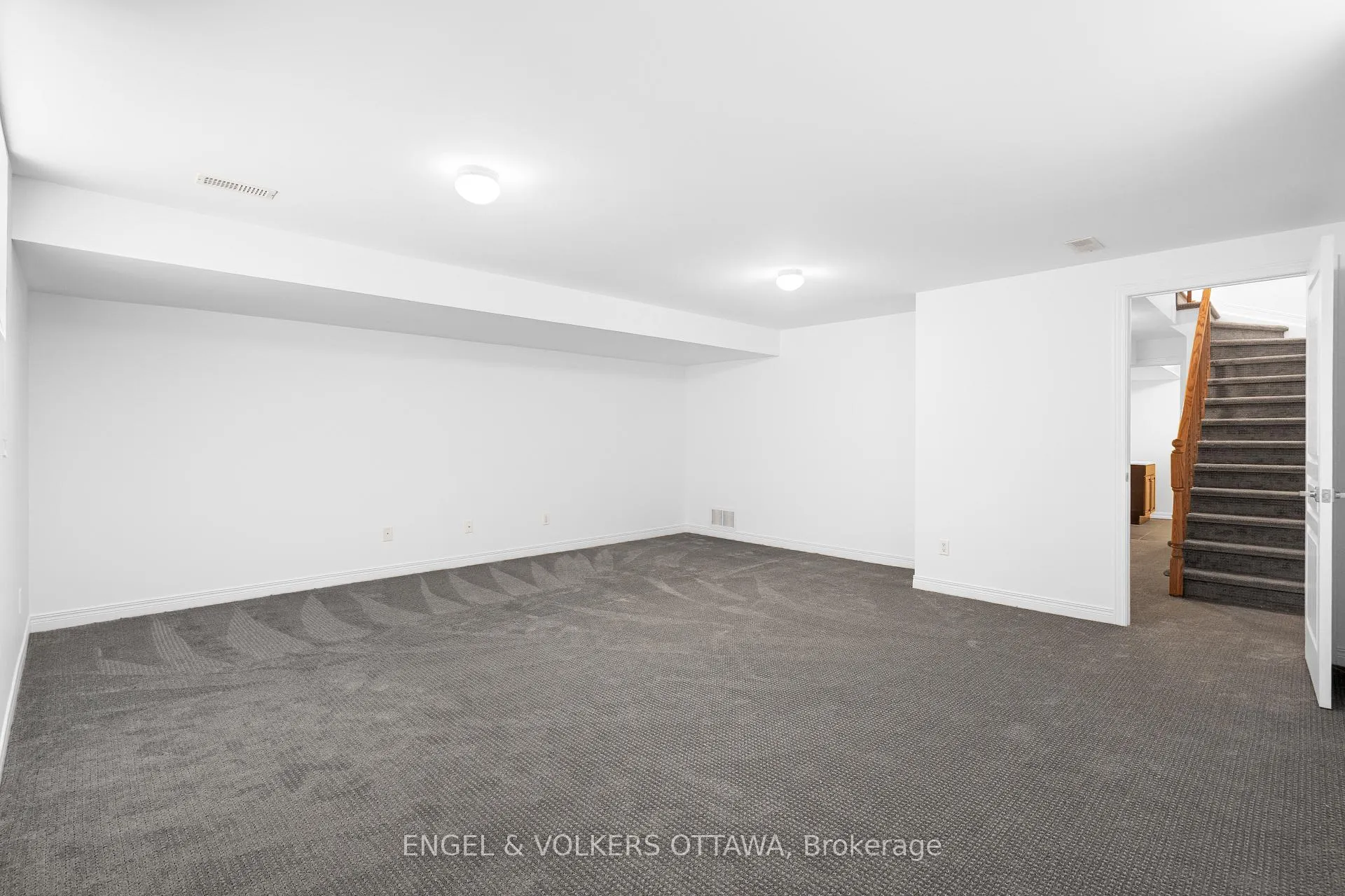 Photo 42 of 318 Parkin Circle, Ottawa, Blossom Park/Kemp Park/Findlay Creek — HOMEH