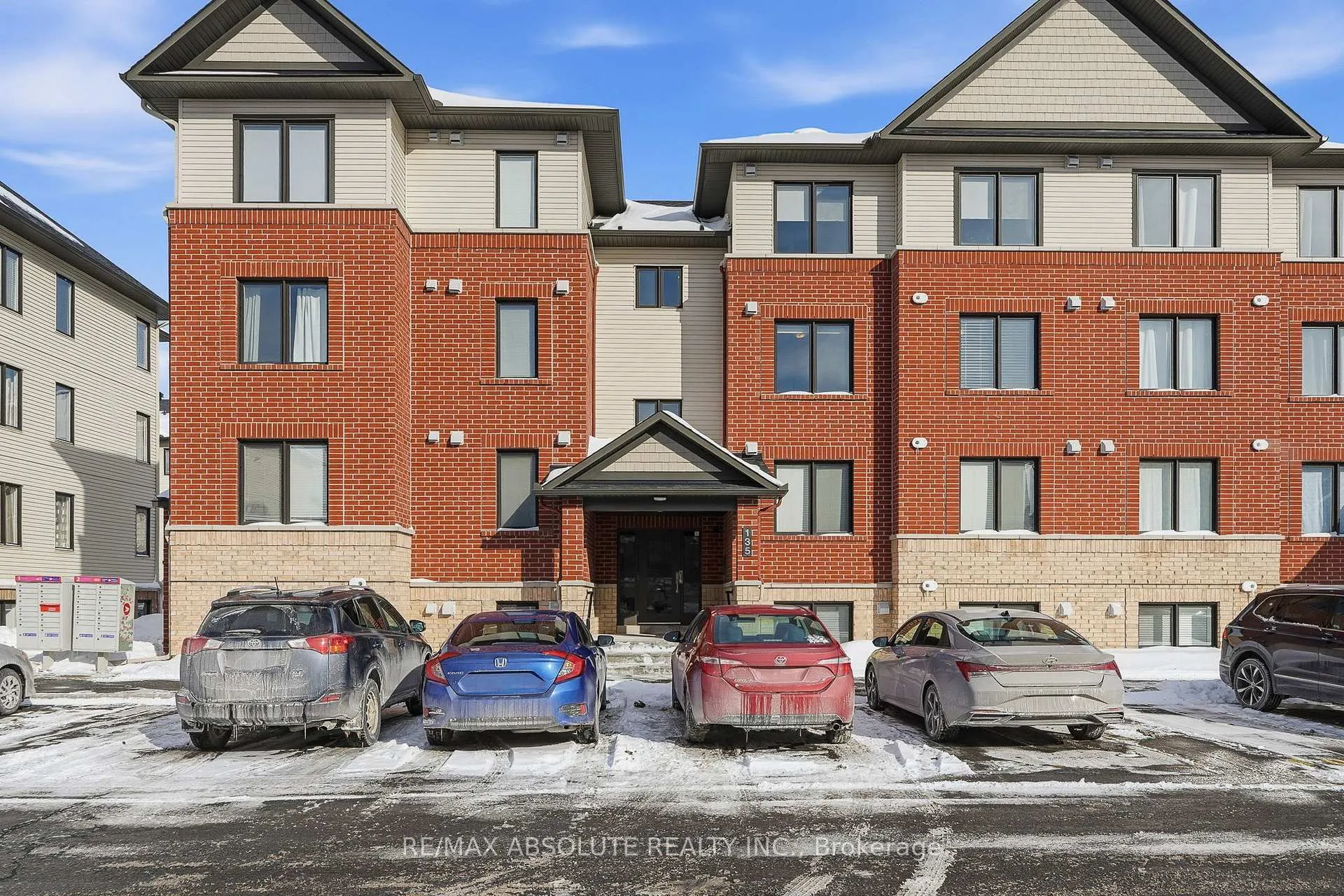 Front of Unit 6, 135 Bluestone Private