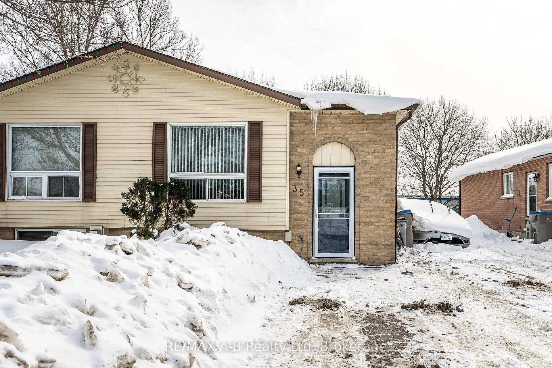 Photo 1 of 35 Maxwell Street, St. Marys — HOMEH