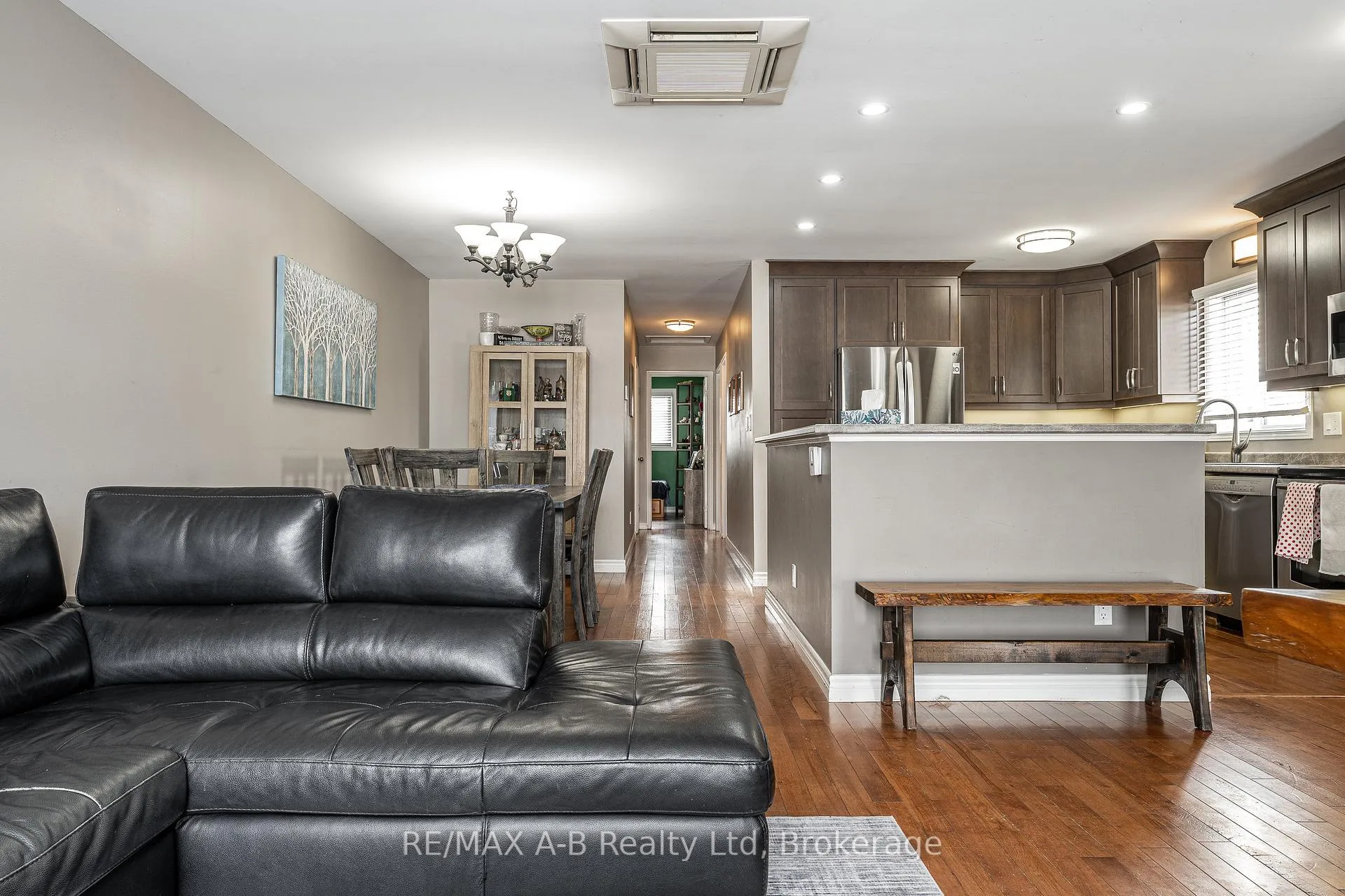 Photo 8 of 35 Maxwell Street, St. Marys — HOMEH