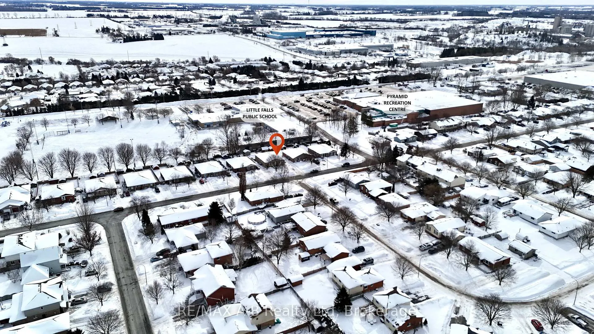Photo 38 of 35 Maxwell Street, St. Marys — HOMEH