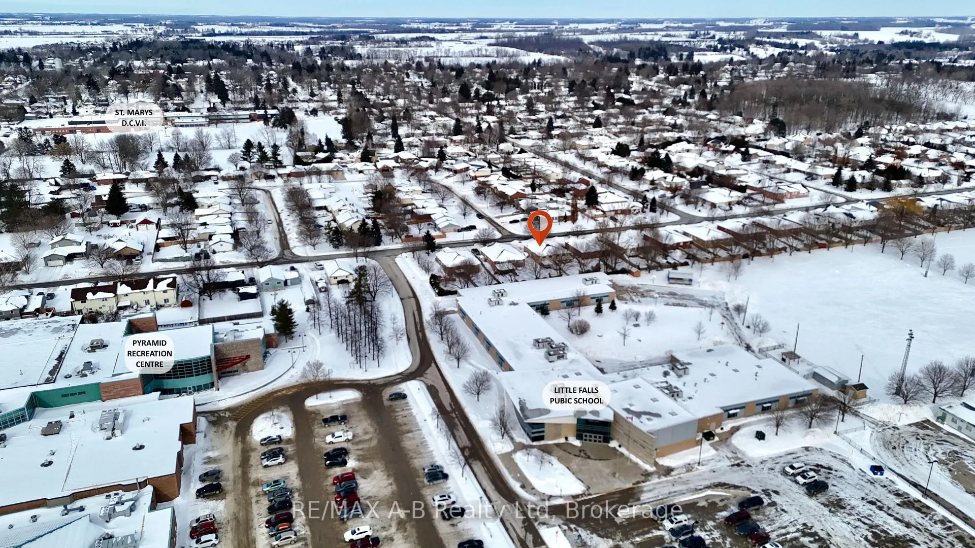 Photo 39 of 35 Maxwell Street, St. Marys — HOMEH