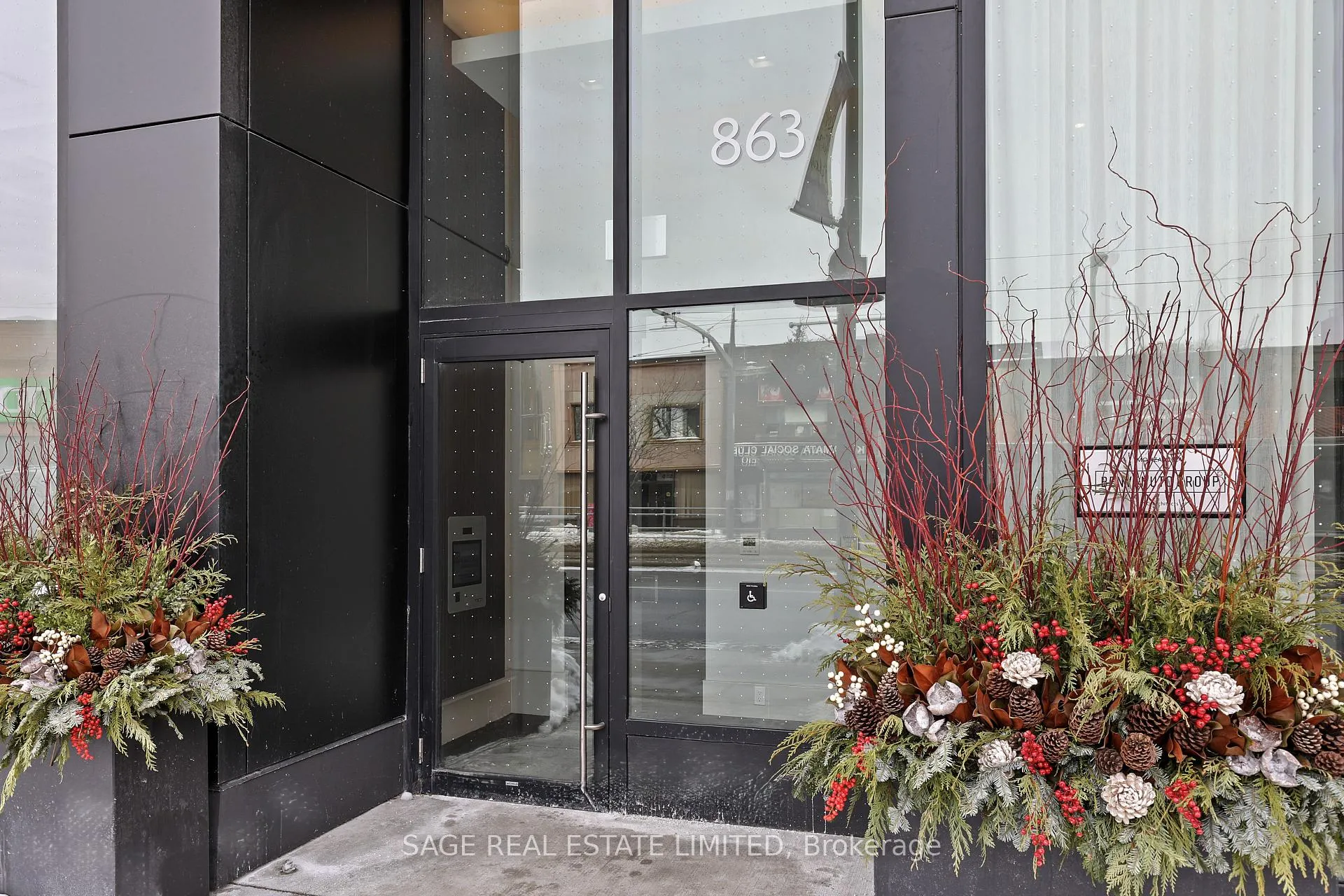 Photo 2 of Unit 505, 863 St Clair Avenue W, Toronto, Wychwood — HOMEH