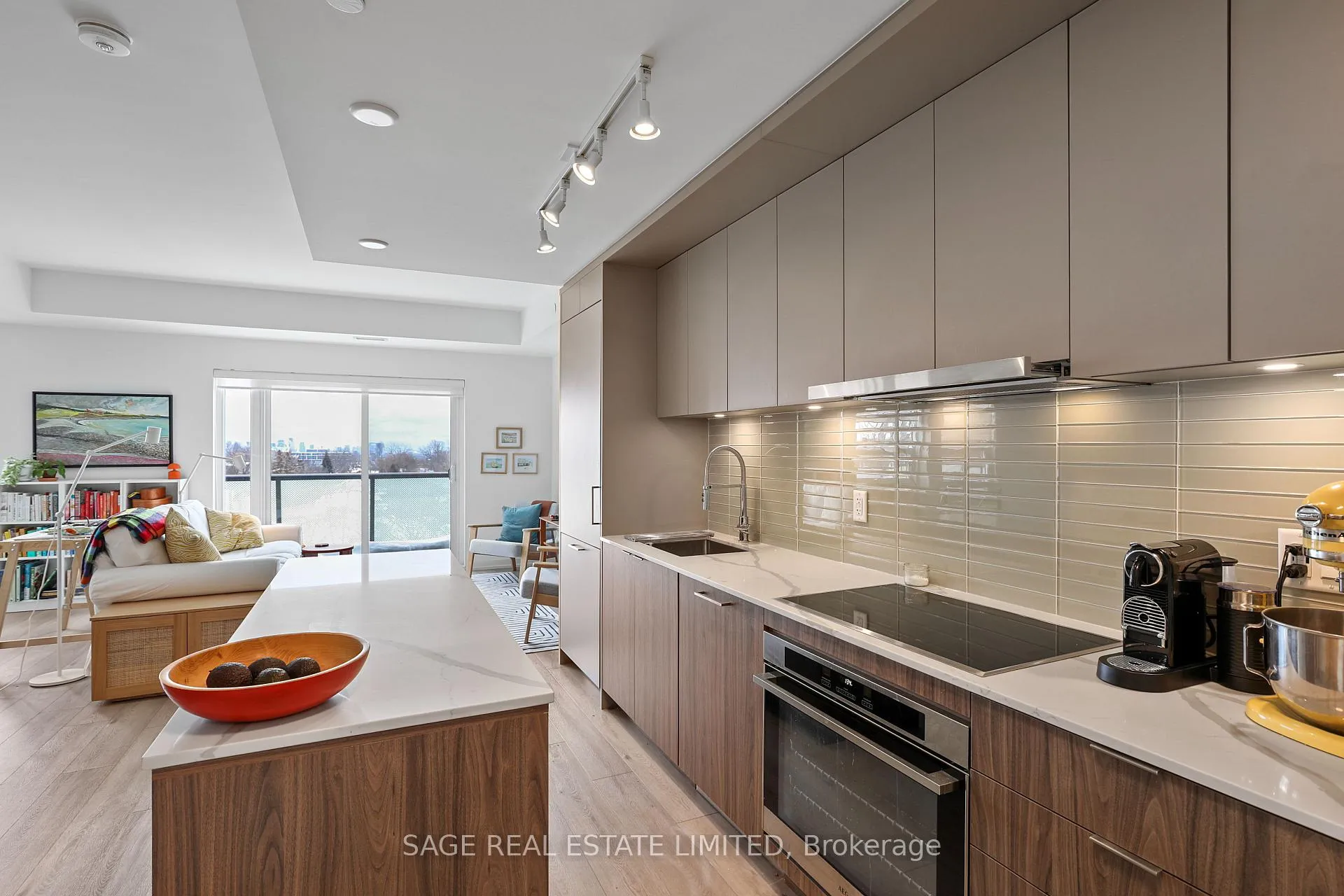Photo 8 of Unit 505, 863 St Clair Avenue W, Toronto, Wychwood — HOMEH