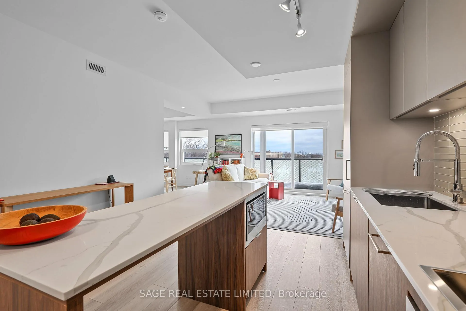 Photo 11 of Unit 505, 863 St Clair Avenue W, Toronto, Wychwood — HOMEH