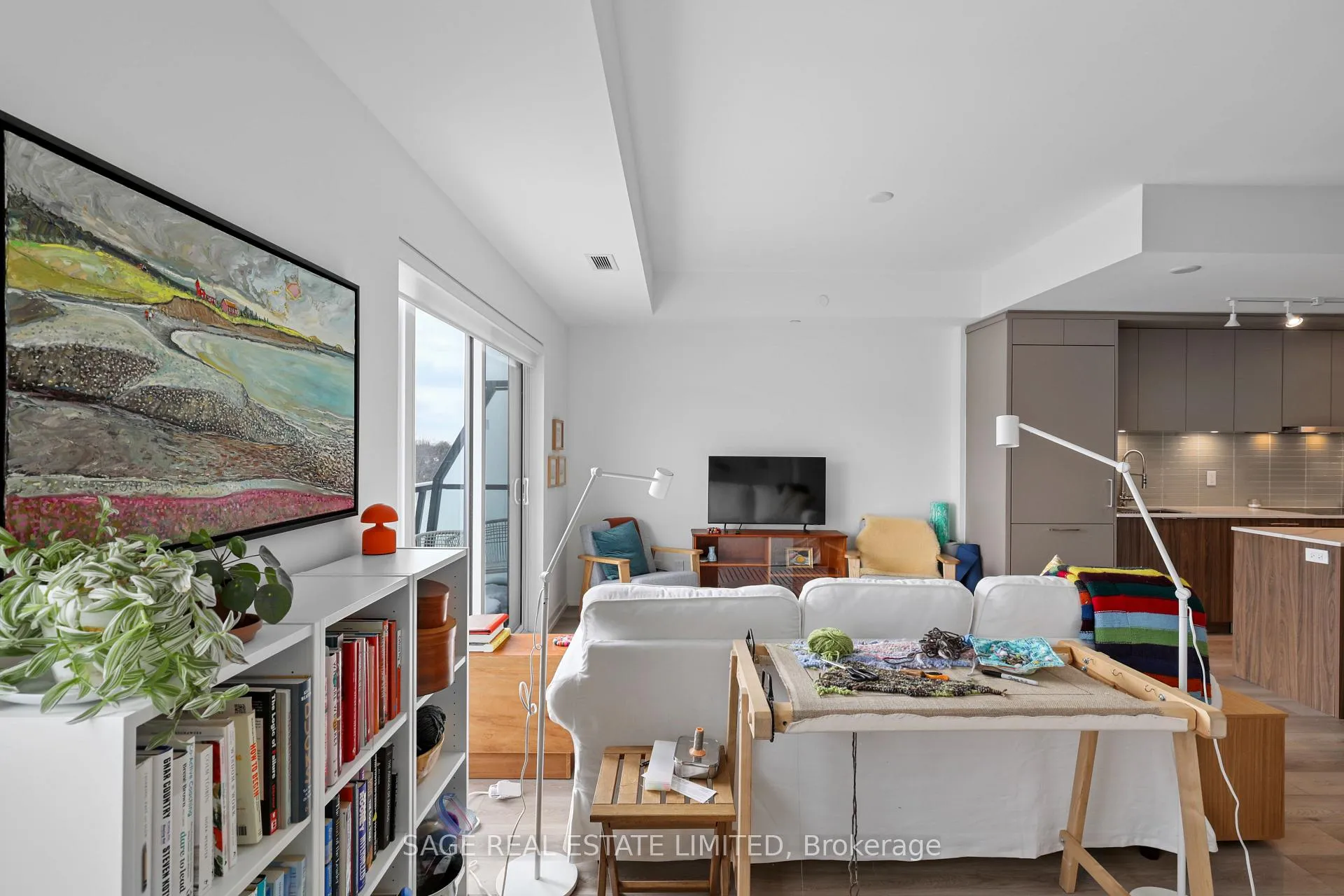 Photo 15 of Unit 505, 863 St Clair Avenue W, Toronto, Wychwood — HOMEH