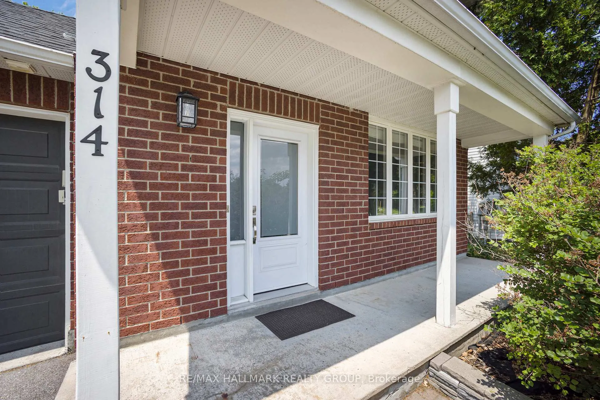 Photo 5 of 314 Stoneway Drive, Ottawa, Barrhaven East — HOMEH