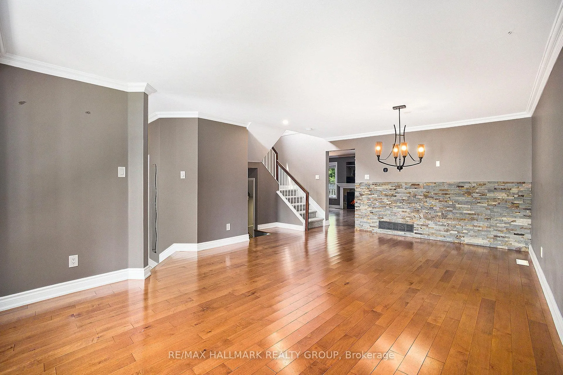 Photo 7 of 314 Stoneway Drive, Ottawa, Barrhaven East — HOMEH
