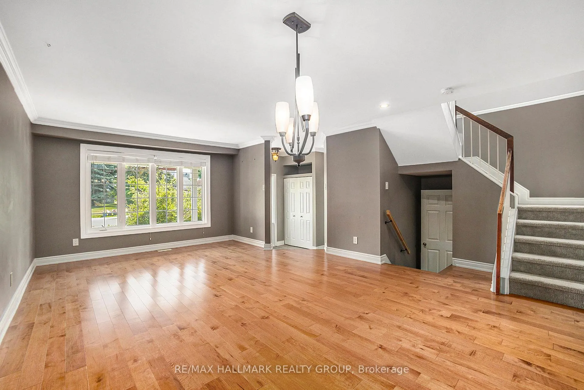 Photo 8 of 314 Stoneway Drive, Ottawa, Barrhaven East — HOMEH