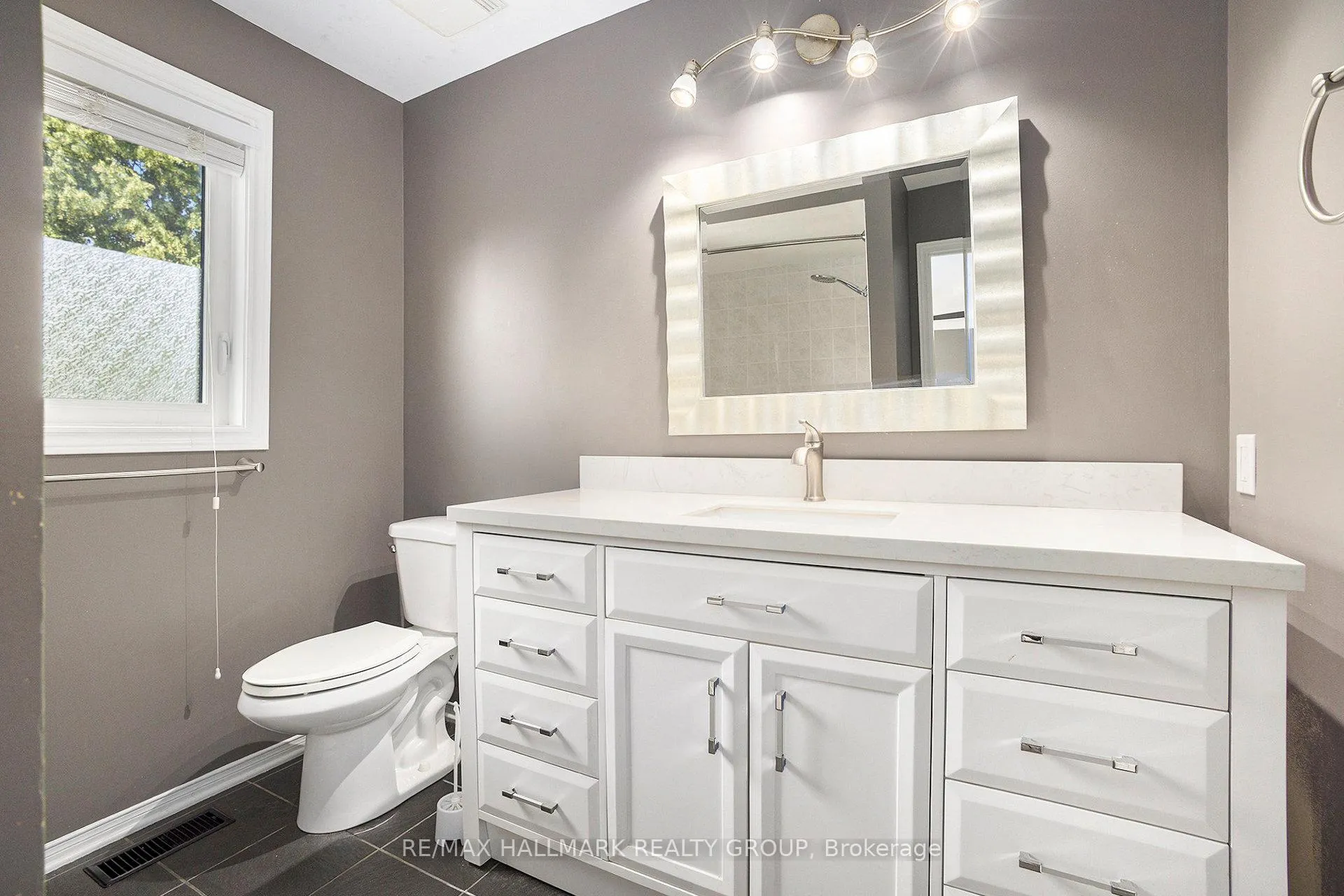 Photo 24 of 314 Stoneway Drive, Ottawa, Barrhaven East — HOMEH