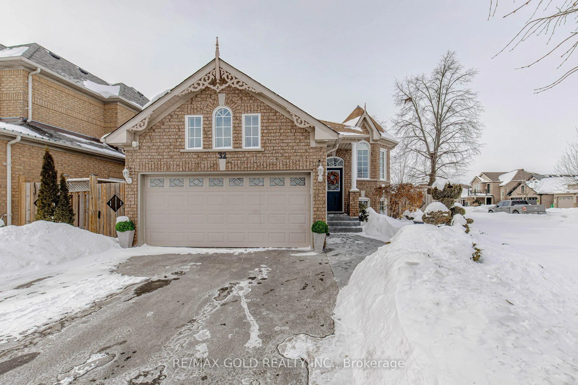 Photo 1 of 32 Aspenwood Trail, Caledon, Rural Caledon — HOMEH